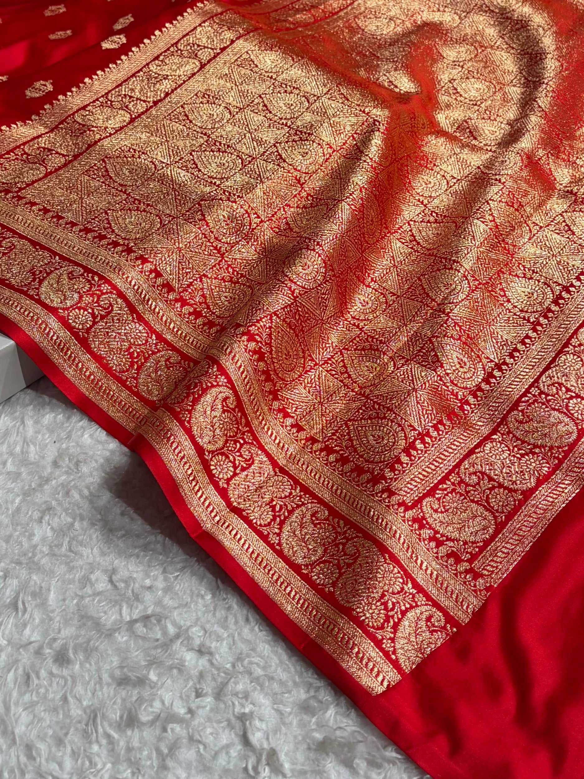 Banarasi Satin Katan Saree Booti Pattern in Red Shades SK137