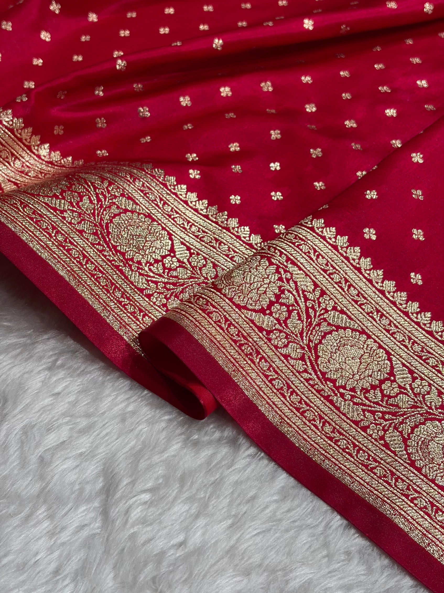 Banarasi Cross Rani Shades Booti Pattern Banarasi Satin Silk Saree SS53