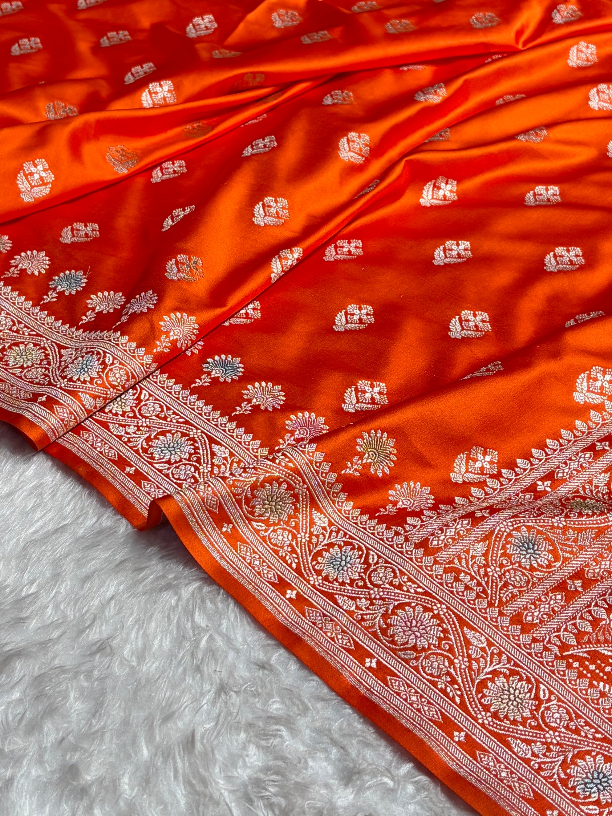 Orange Shades Bananasi Minakari Floral Border Boota Mashru Silk Saree MS66