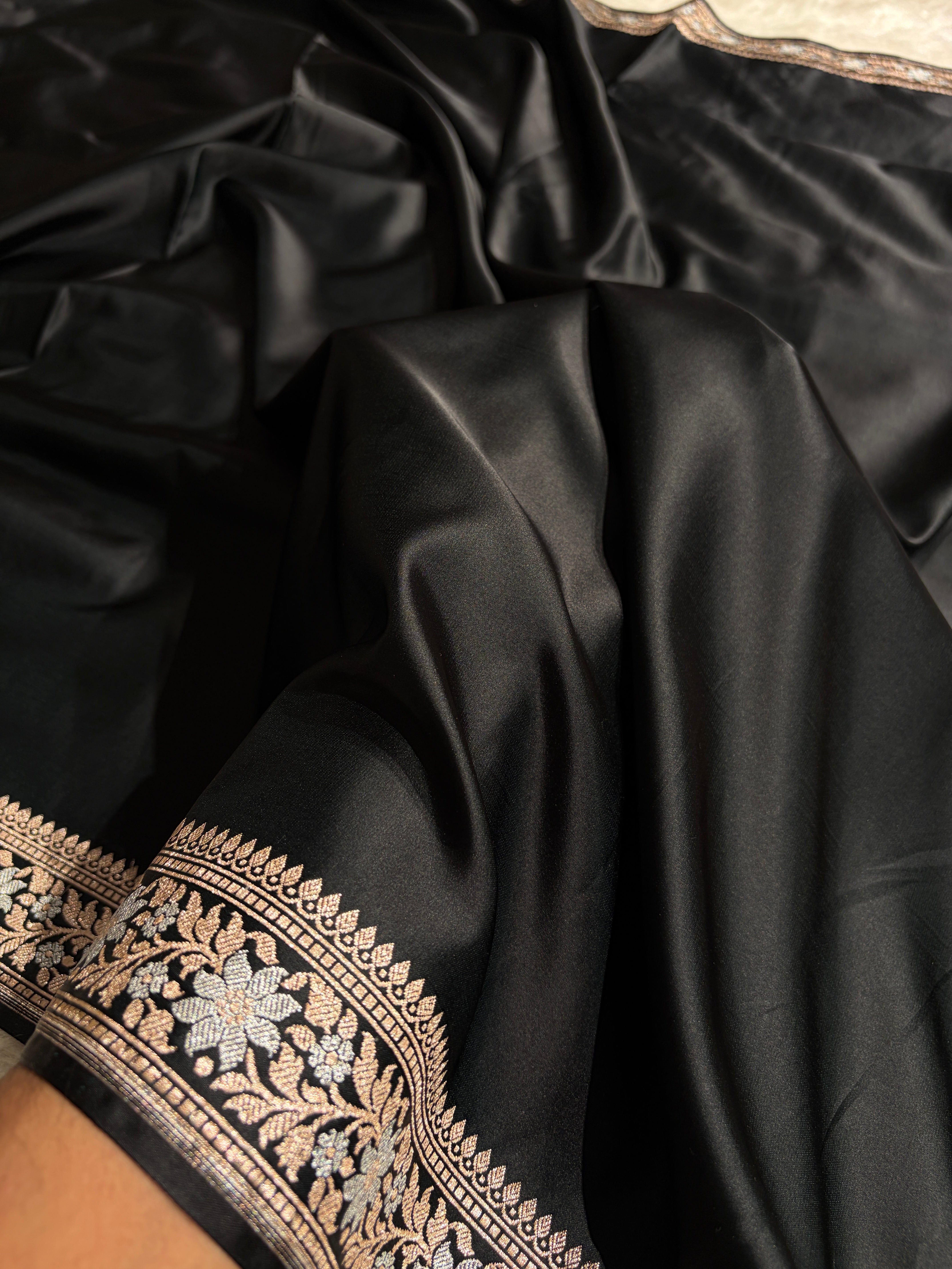 Black Shades Plain Banarasi With Minakari Floral Border Mashru Silk Saree MSM-123