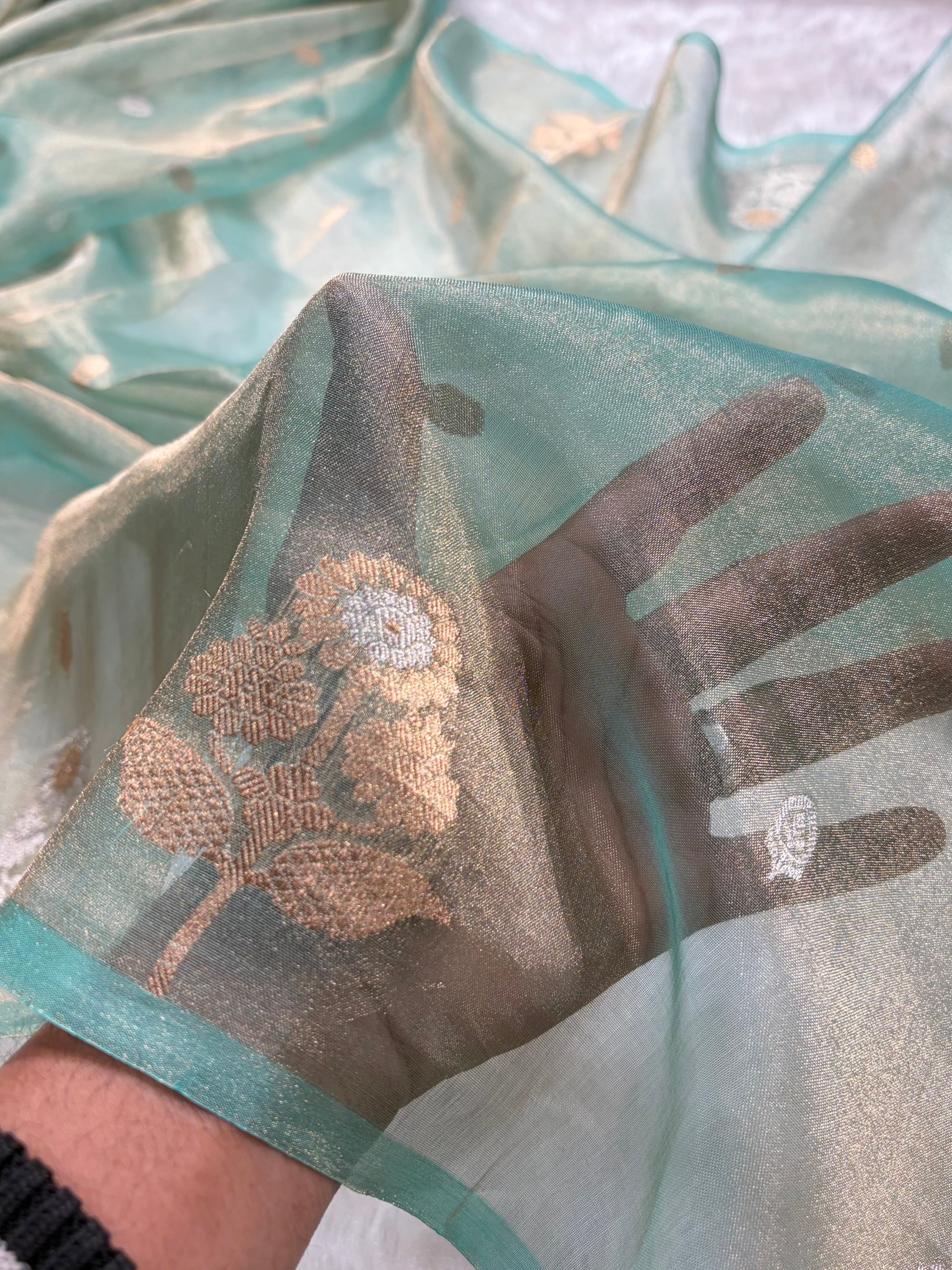 Sea Green Bananasi Floral Shades Pure Tissue Silk Saree PT-39