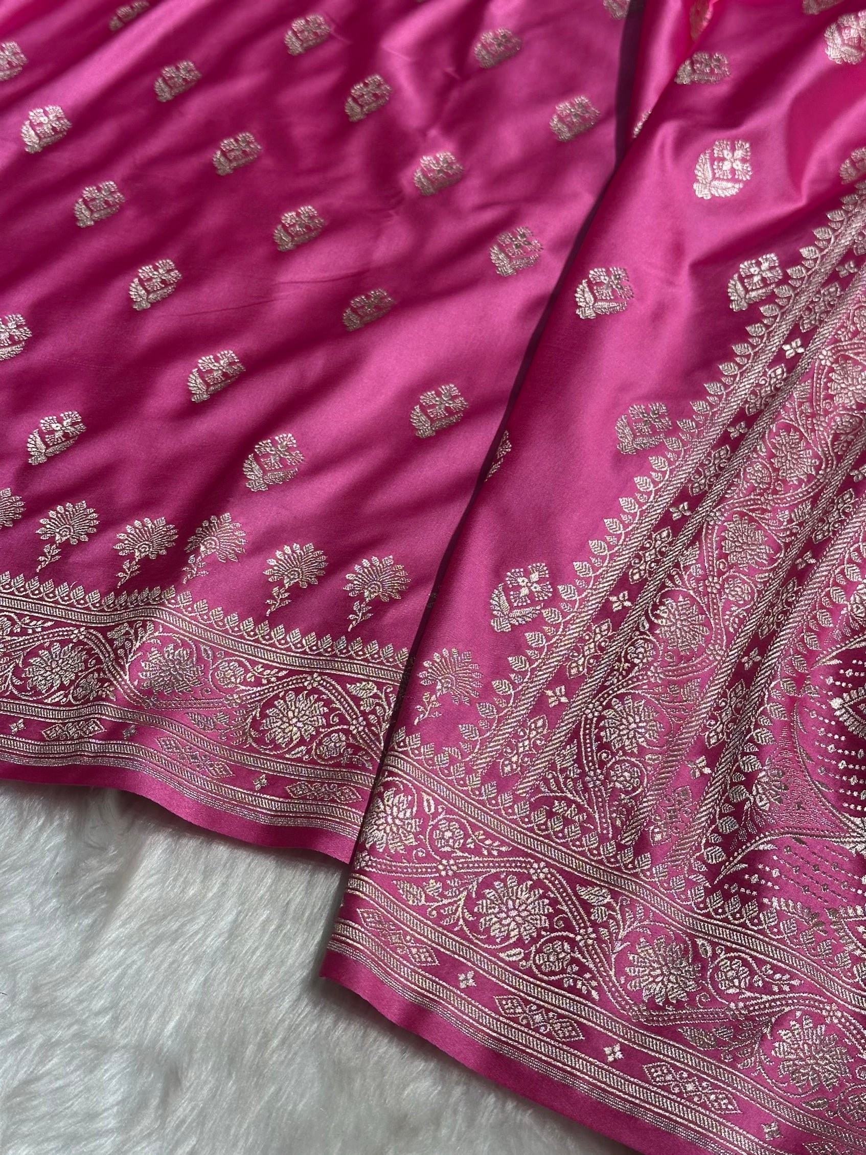 Pink Shades Floral Border Boota Mashru Silk Saree MS66