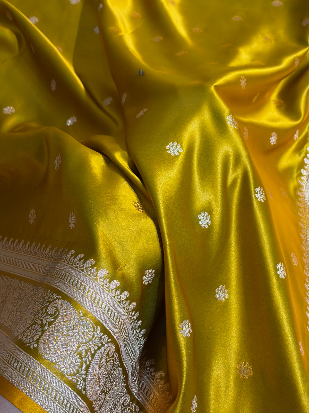 Banarasi Satin Katan Saree With Boota Pattern in Mahndi Shades SK127