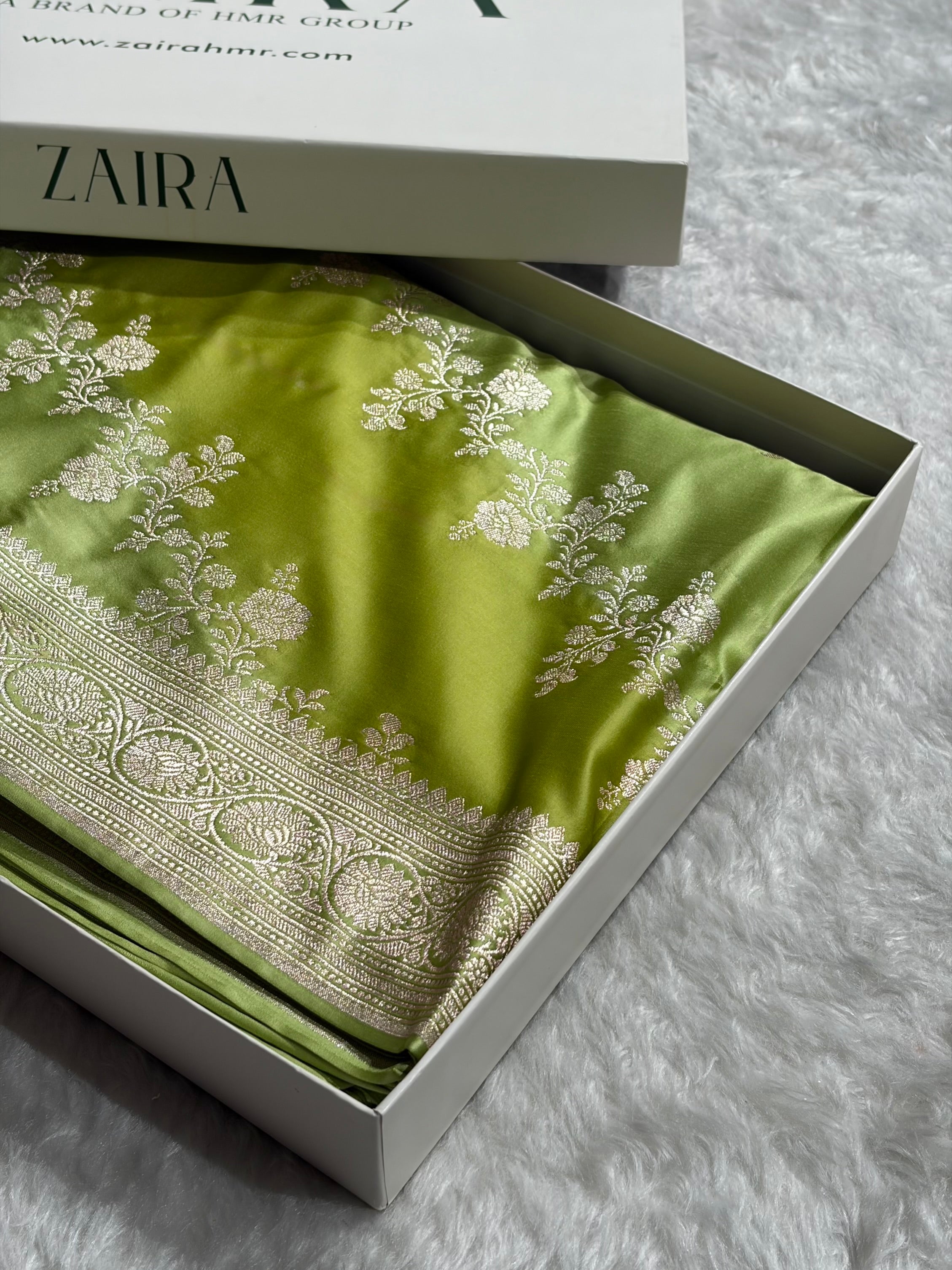 Pista Rangkat Banarasi Cross Mashru Silk Saree MSRK01