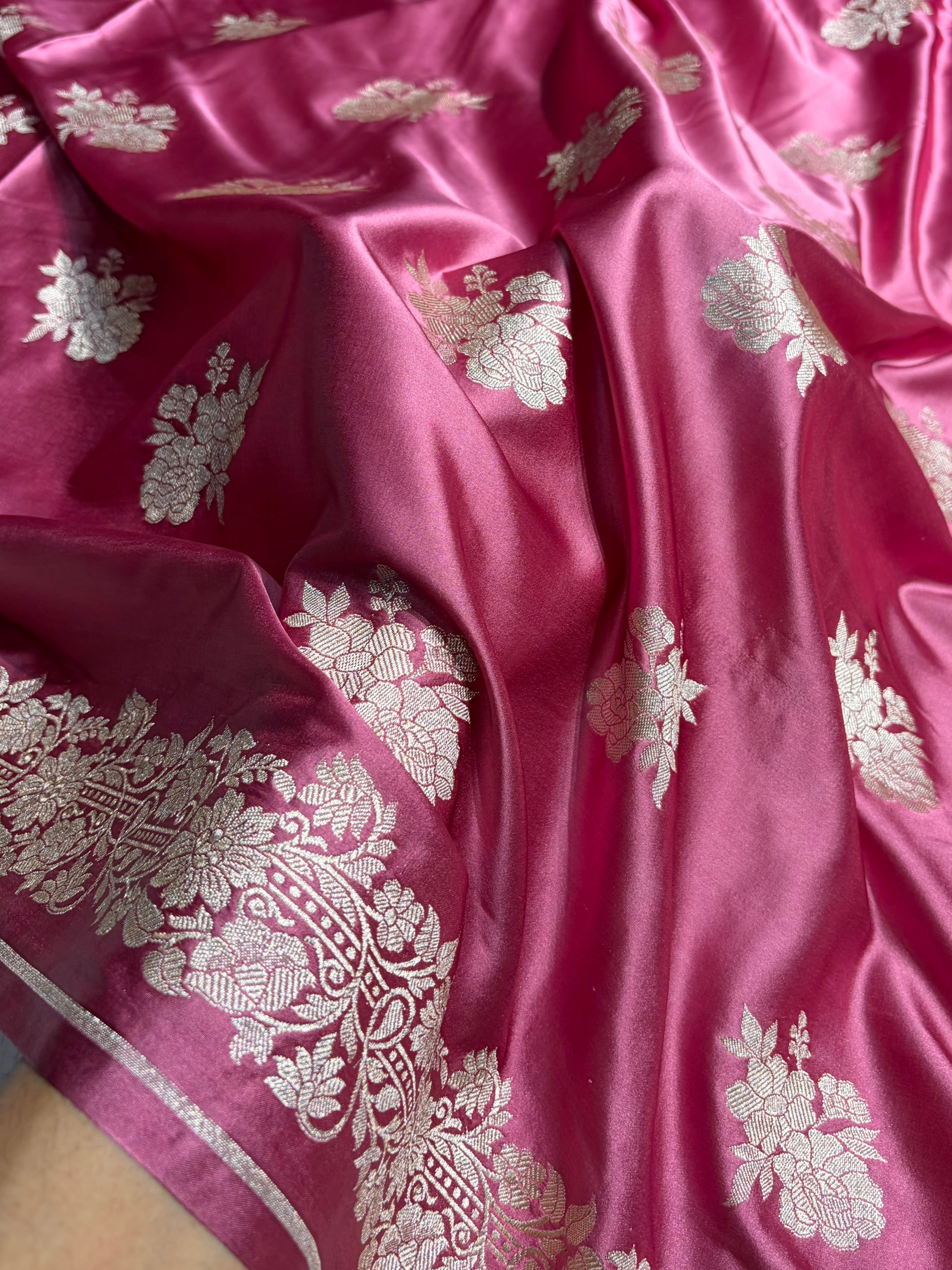 Banarasi Mauve Pink Shades Floral Mashru Silk Saree MS90