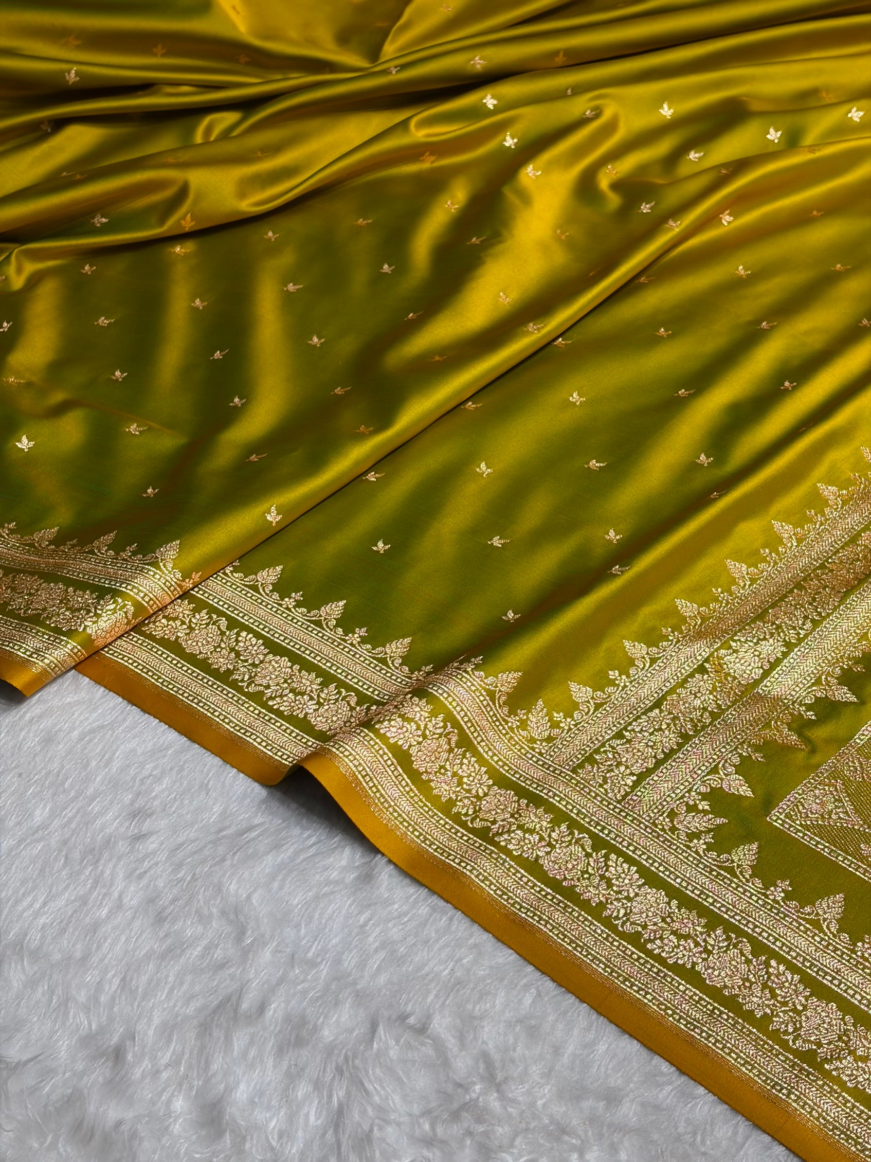 Liril Mehendi Shades Banarasi Booti Katan Silk Saree SKM17