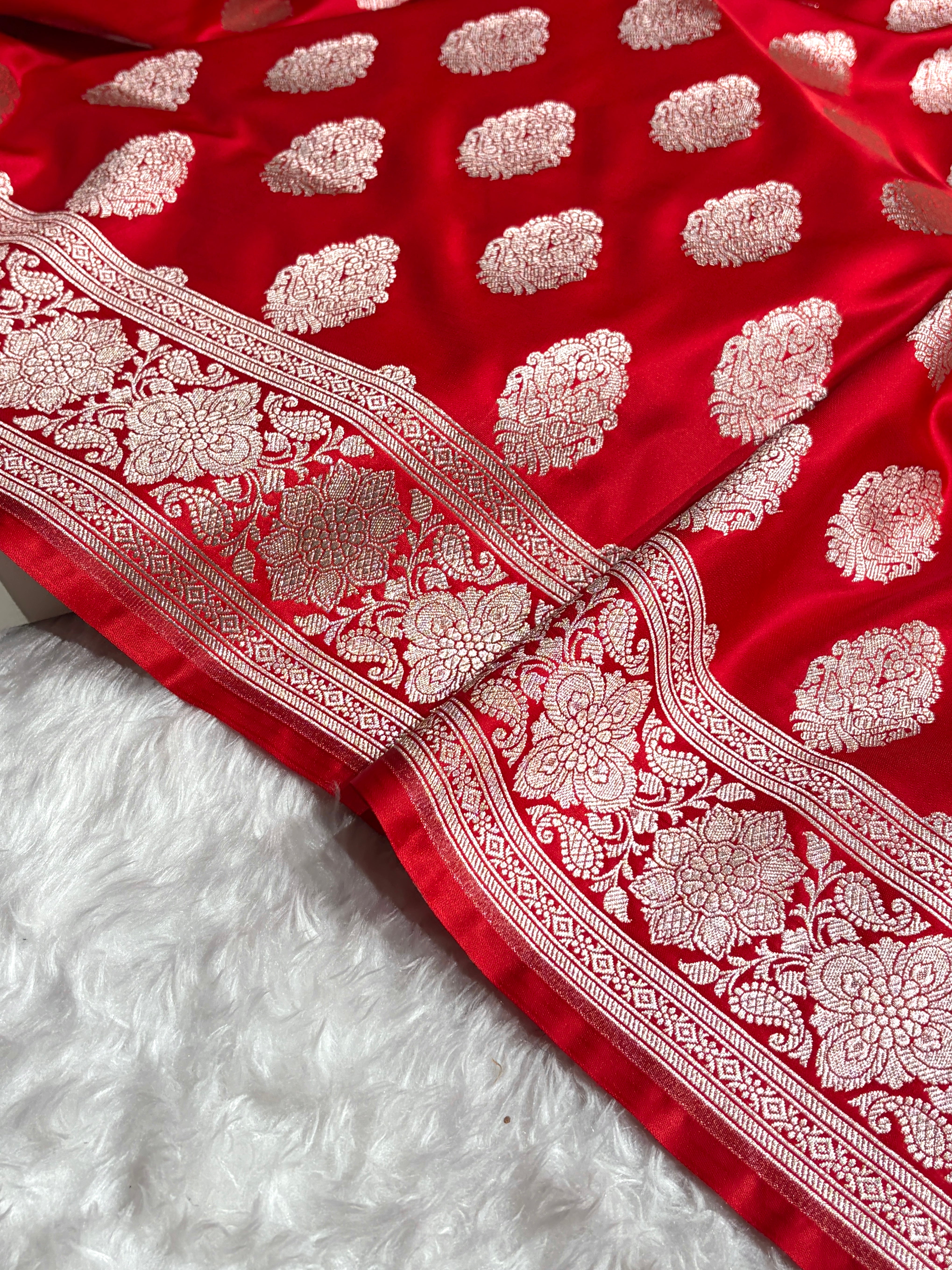 Red Shades Banarasi Boota Pattern Floral Mashru Silk Saree MSM-105