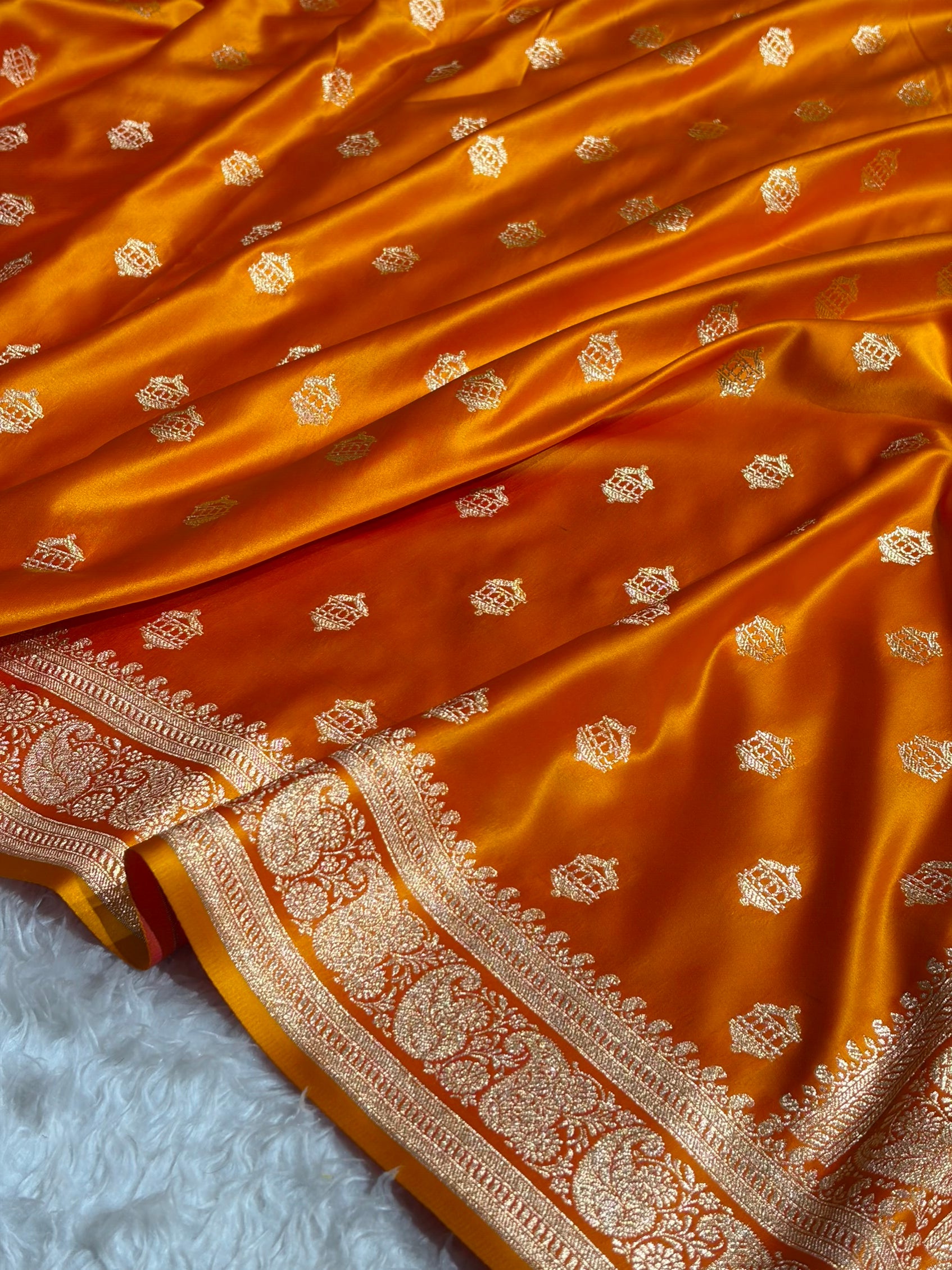 Banarasi Satin Katan Saree Booti Pattern in Fire Gold Shades SK137