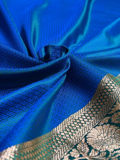 Bottle Green With Royal Blue Tanchoi Satin Katan Silk Saree SKTM-05