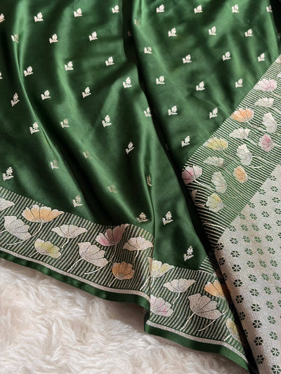 Banarasi Floral Jaal Pattern in Bottle Green Shades Floral Mashru Silk Saree MCS99