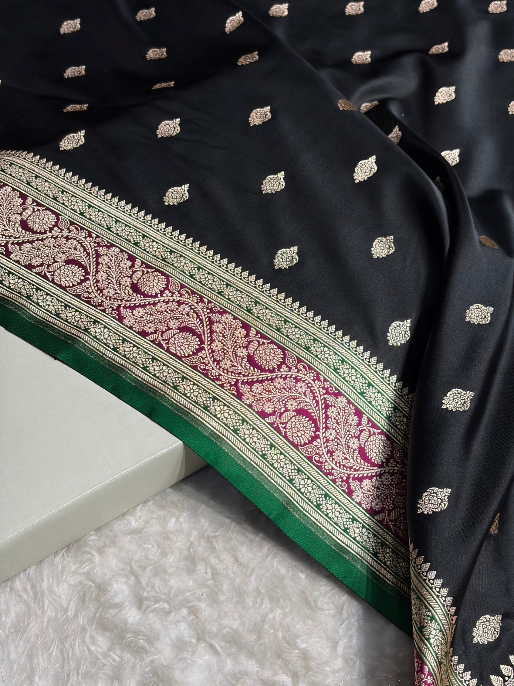 Banarasi Black With Contrast Wine Floral Border Mashru Silk Saree MSM-101