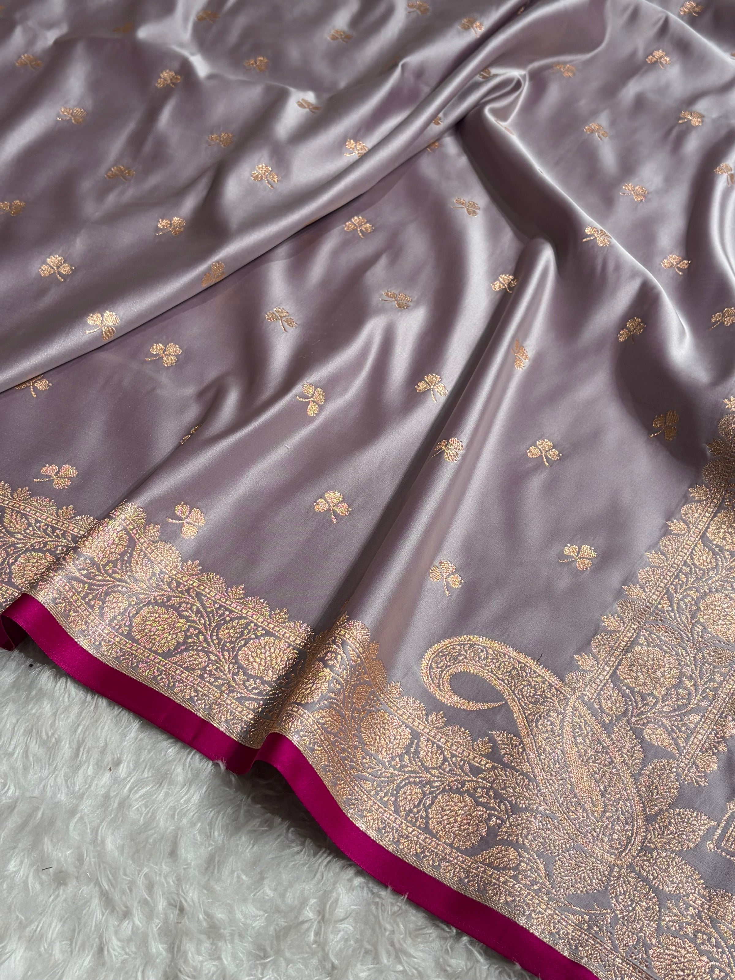 Banarasi Grape Booti Katan Silk Saree SK09