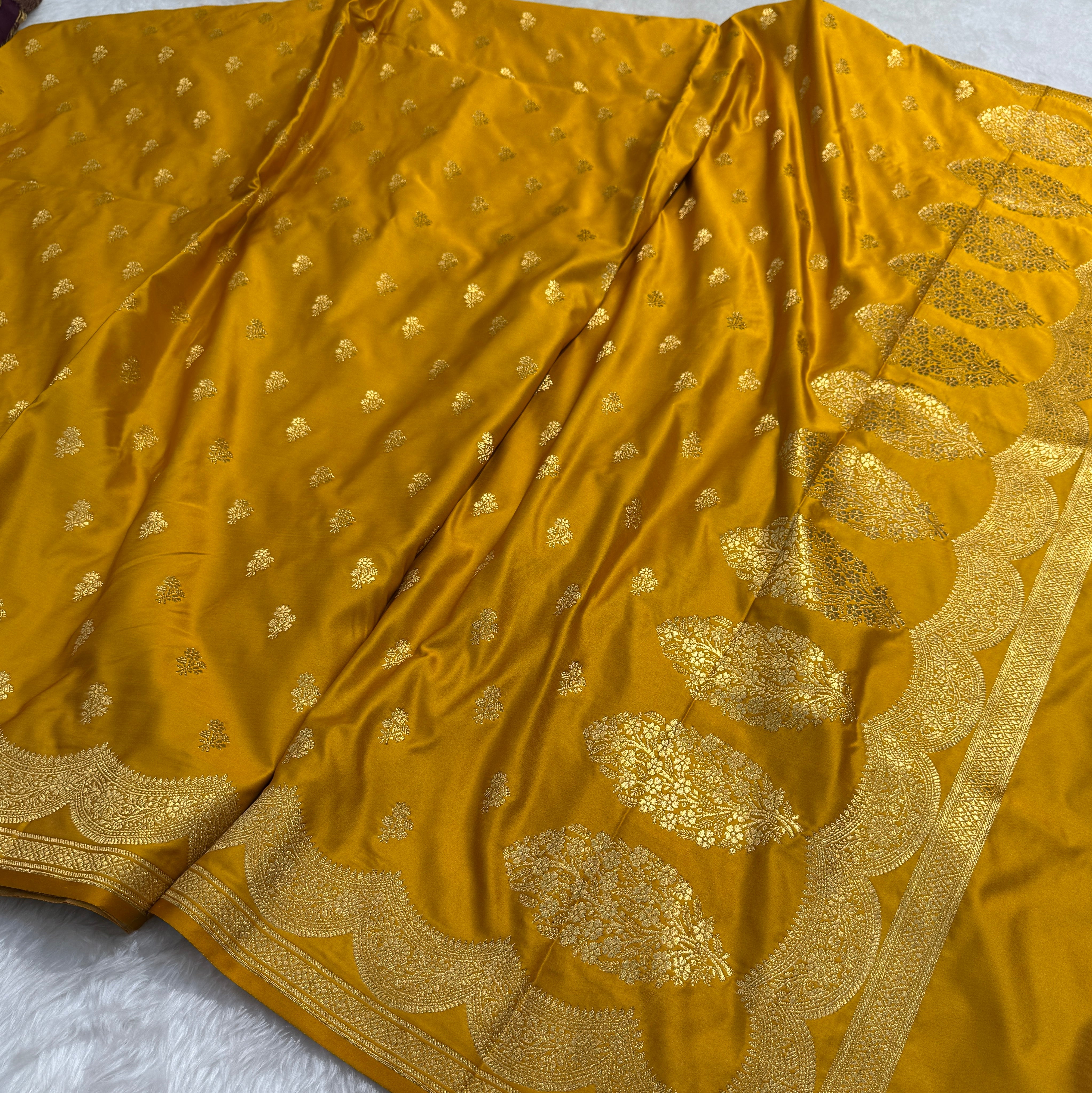 Mustard Scallop Booti Mashru Silk Banarasi Saree MSS7