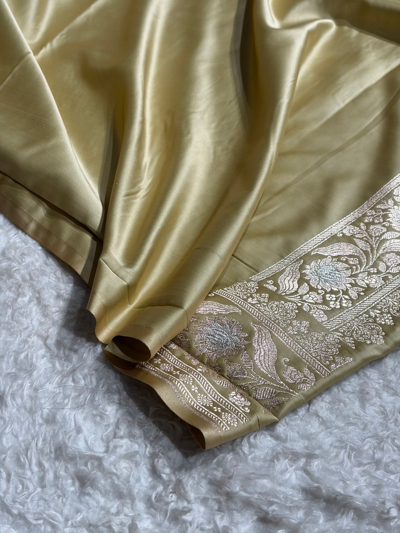 Tusser Shades Banarasi Boota Pattern Minakari Floral Mashru Silk Saree MSM-122