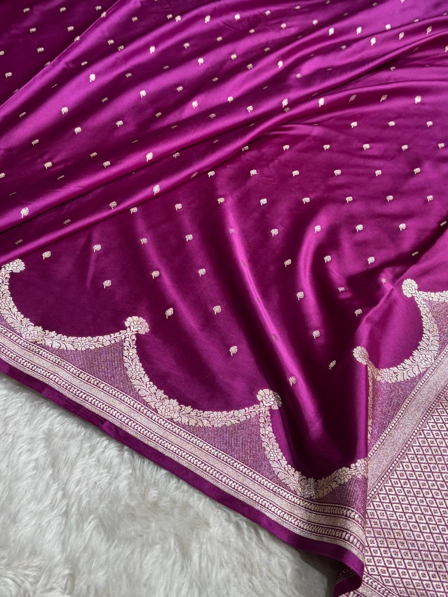 Wine Shades Scallop Mashru Silk Saree MS60
