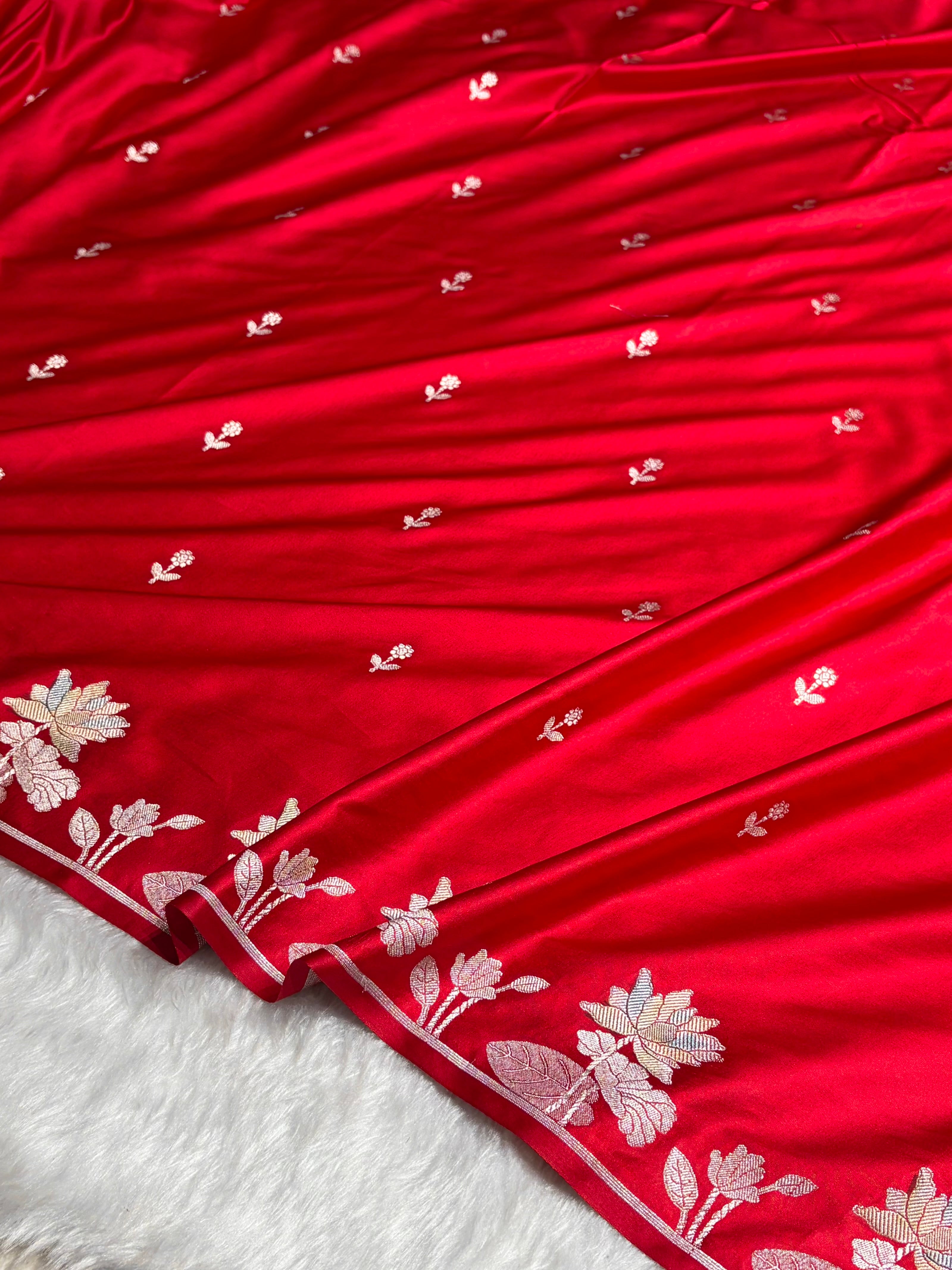 Red Floral Border With Minakari Booti Mashru Silk Saree MS54