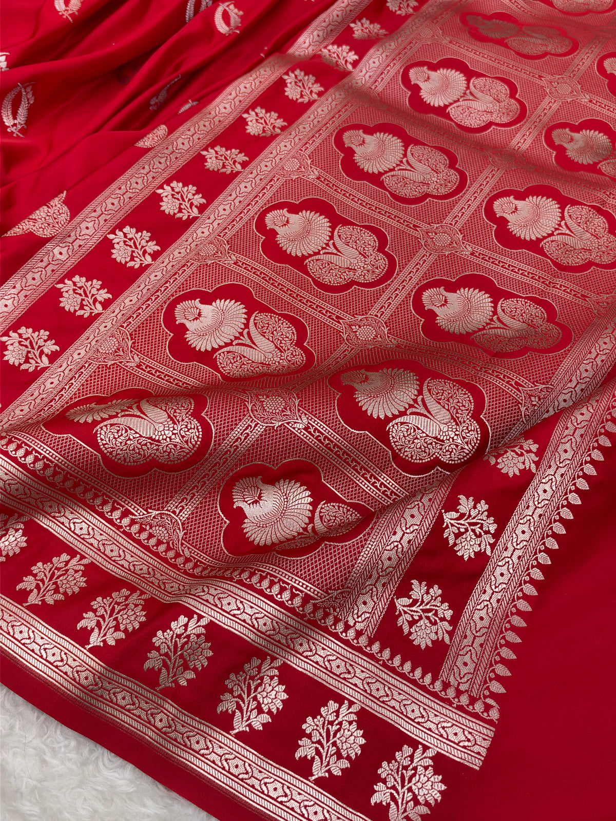 RedShades Banarasi Boota Pattern Floral Mashru Silk Saree MSM-112