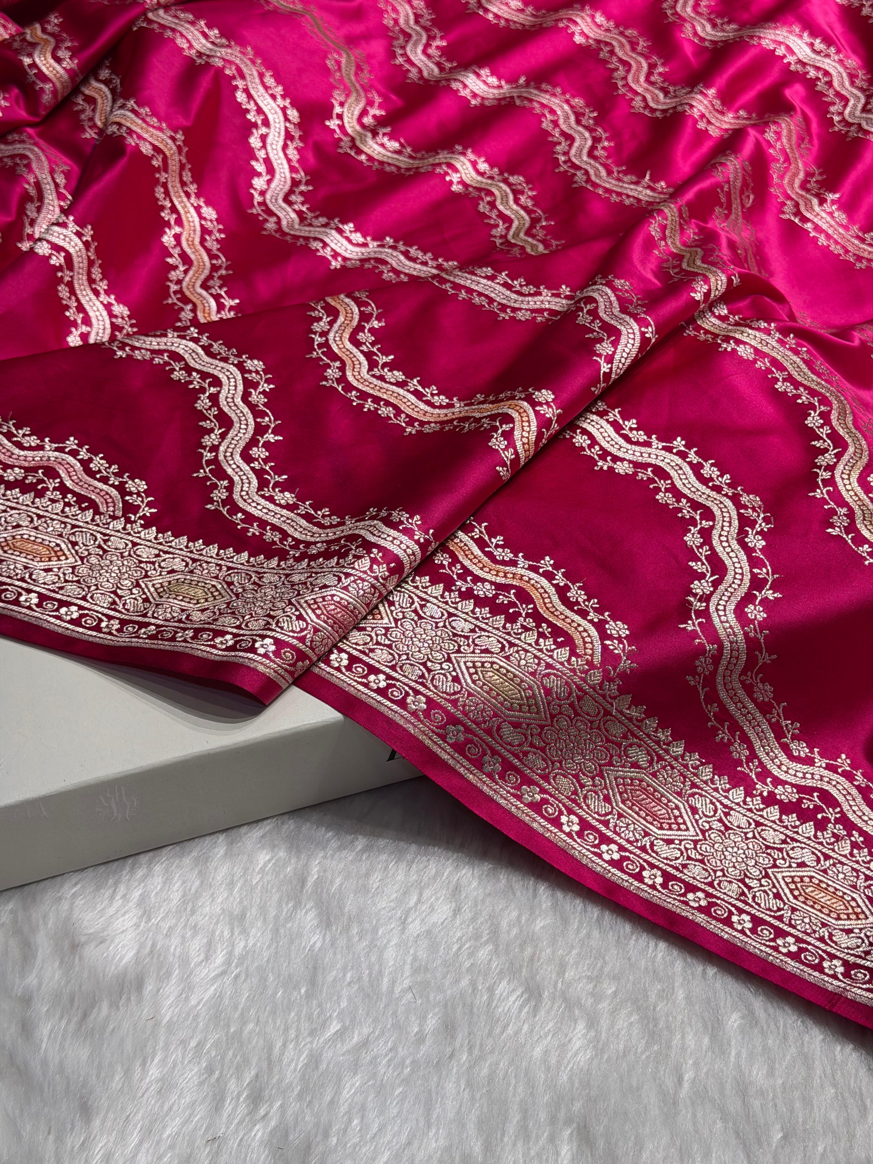 Banarasi Minakari Cross Pattern in Rani Pink Shades Mashru Silk Saree MS93