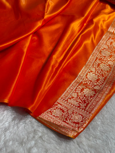 Fire Gold Shades Booti Pattern Banarasi Satin Silk Saree SS58