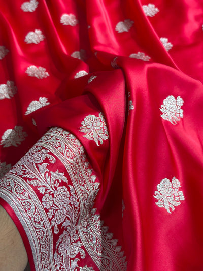 Banarasi Floral Pattern in Red Shades Floral Mashru Silk Saree MCS97