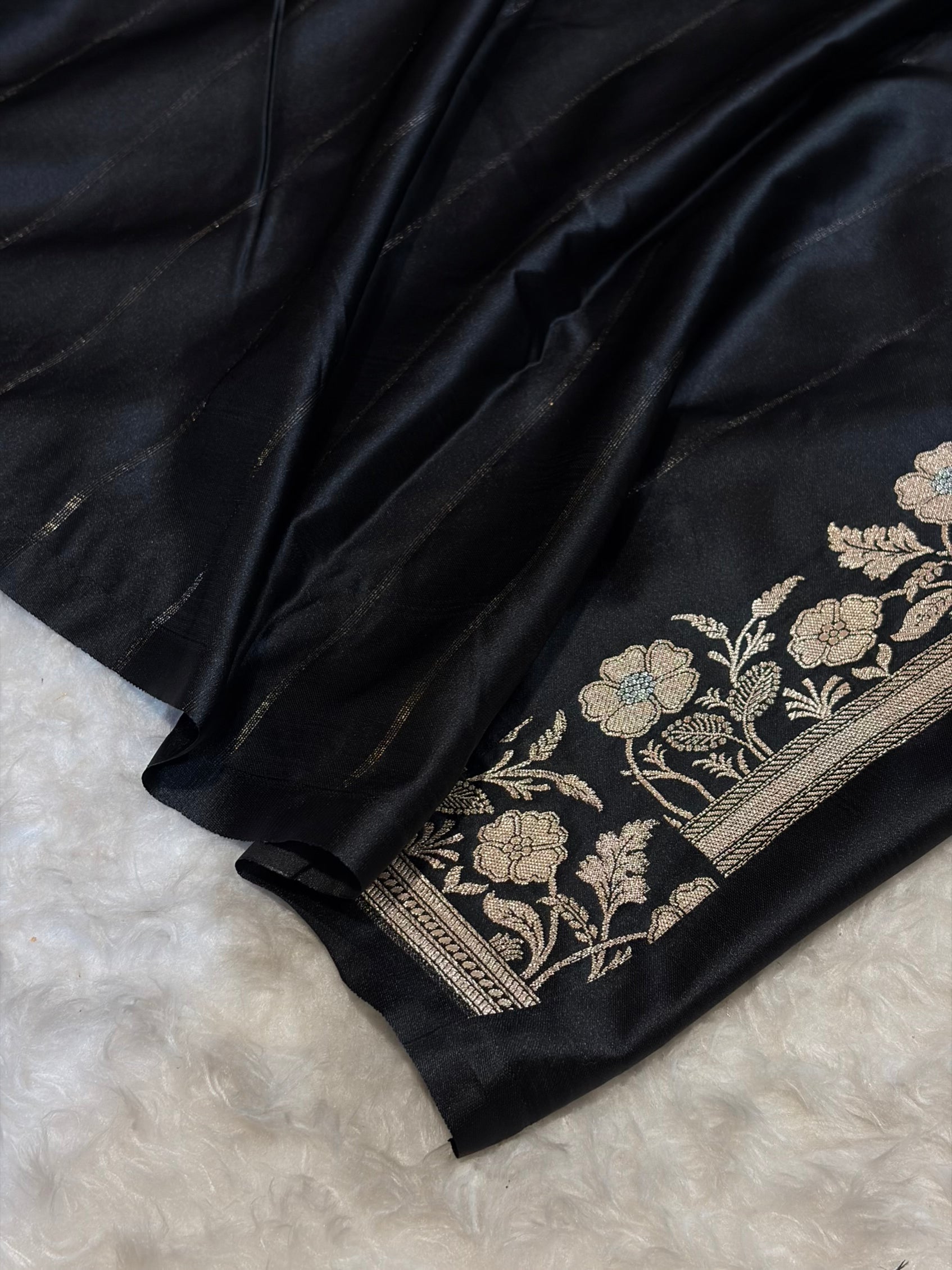 Banarasi Black Boota With Floral Border Mashru Silk Saree MSM-88