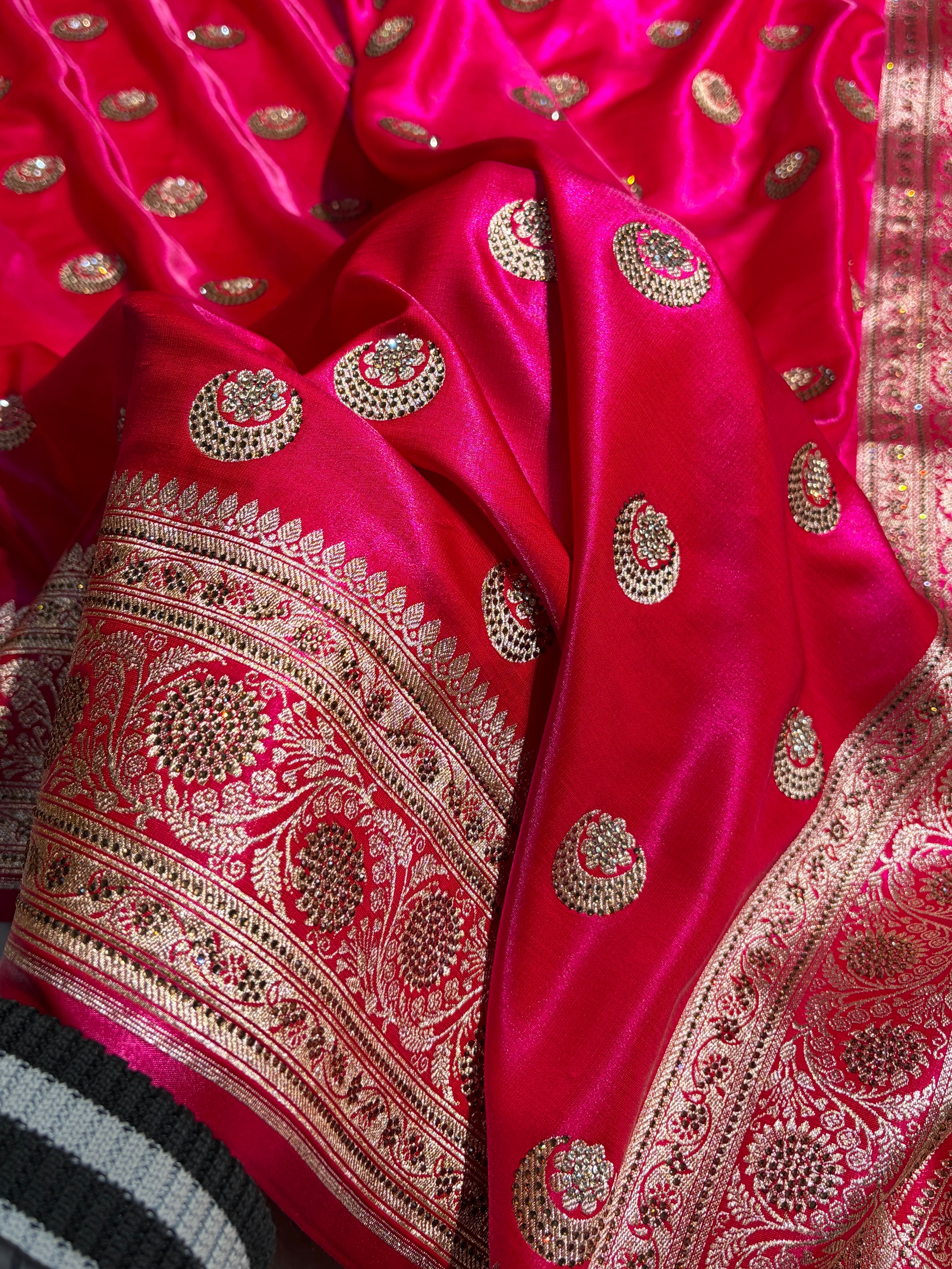 Chand Tara Cross Rani Boota With Traditional Banarasi Swarovski Work BSS04 (R)