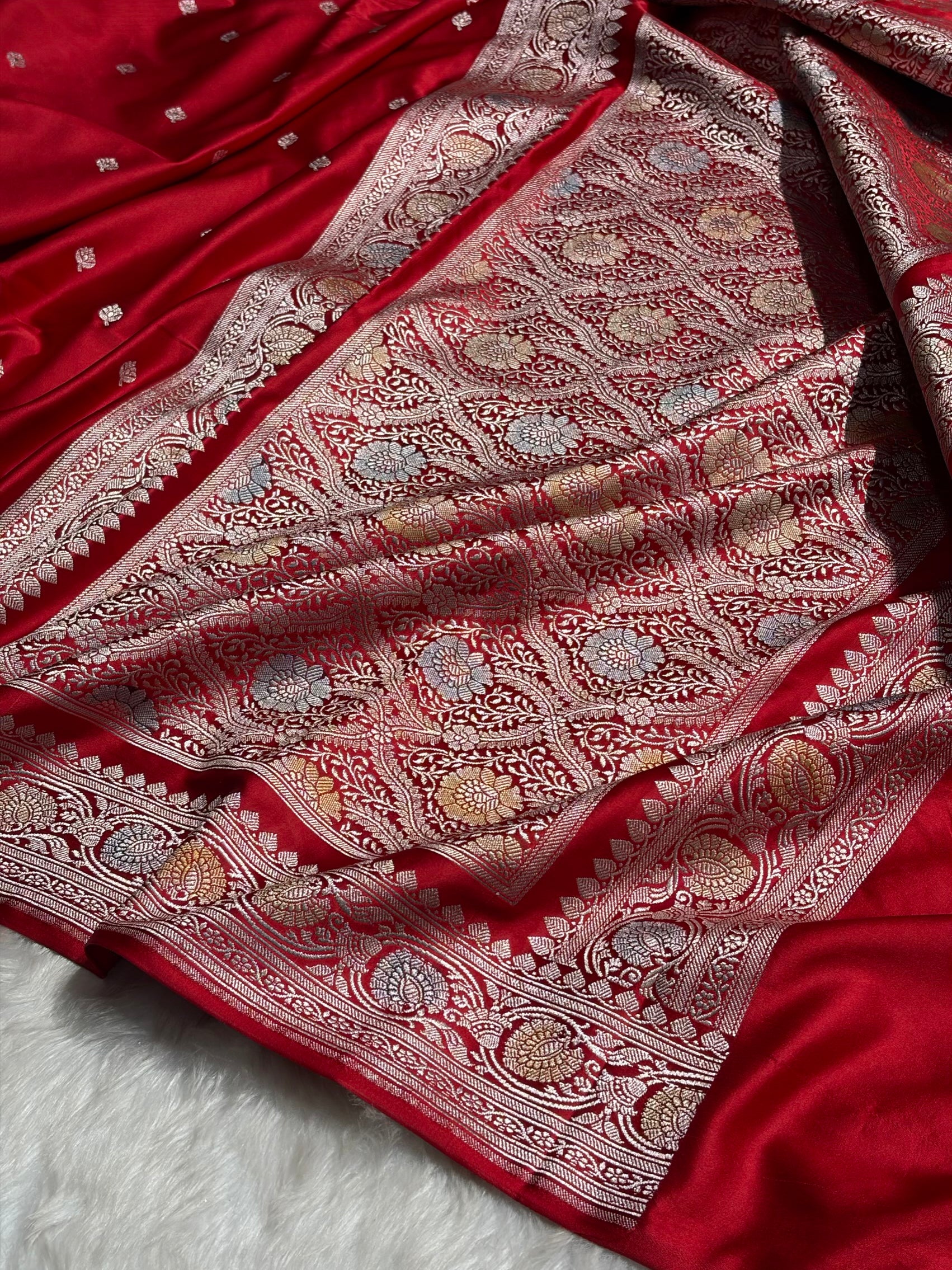 Banarasi Red Minakari Booti Mashru Silk Saree MS10