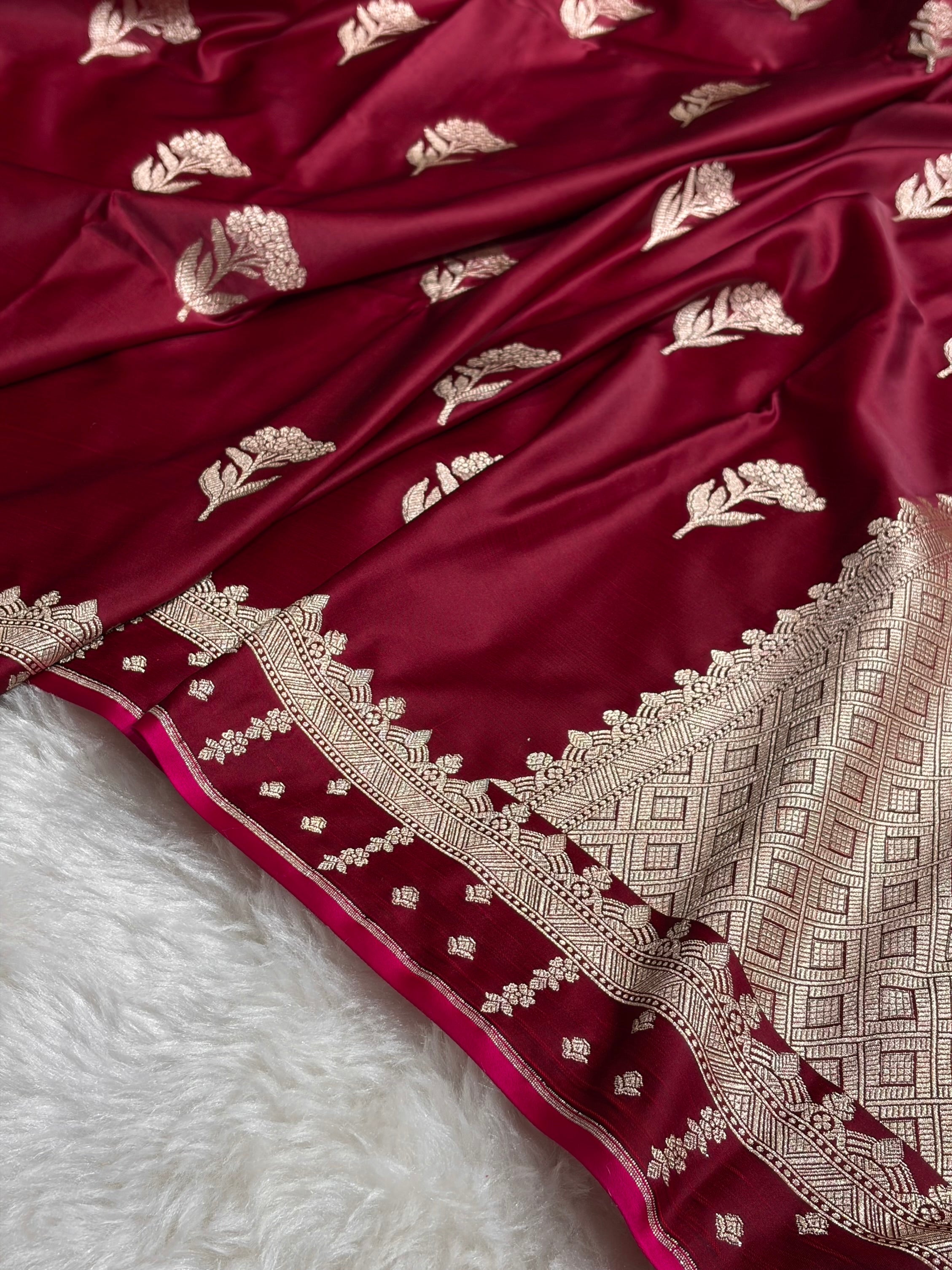 Garnet Floral Booti Motif Mashru Silk Saree MSM-08