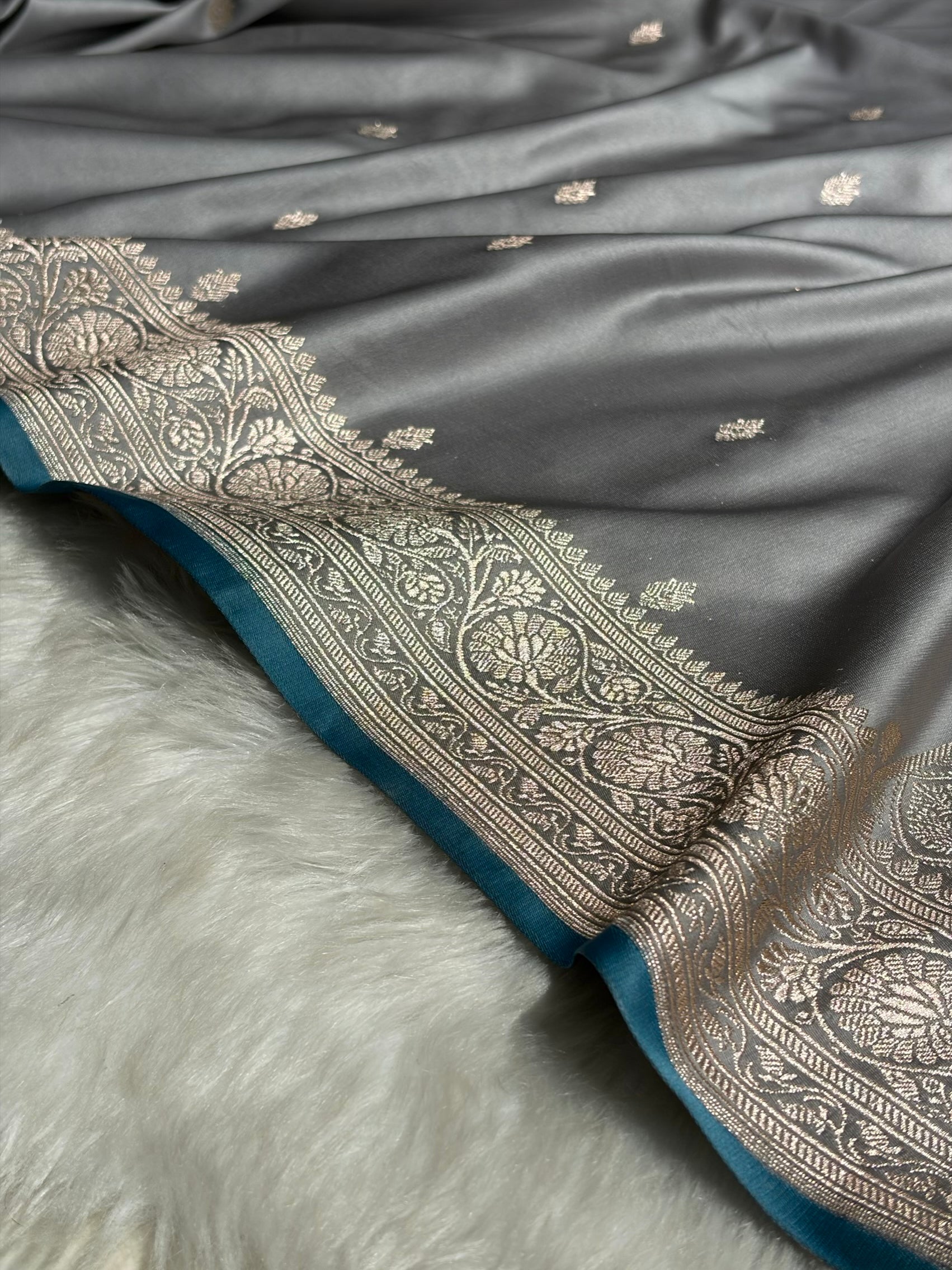 Gray Shades Booti Mashru Silk Saree MS68