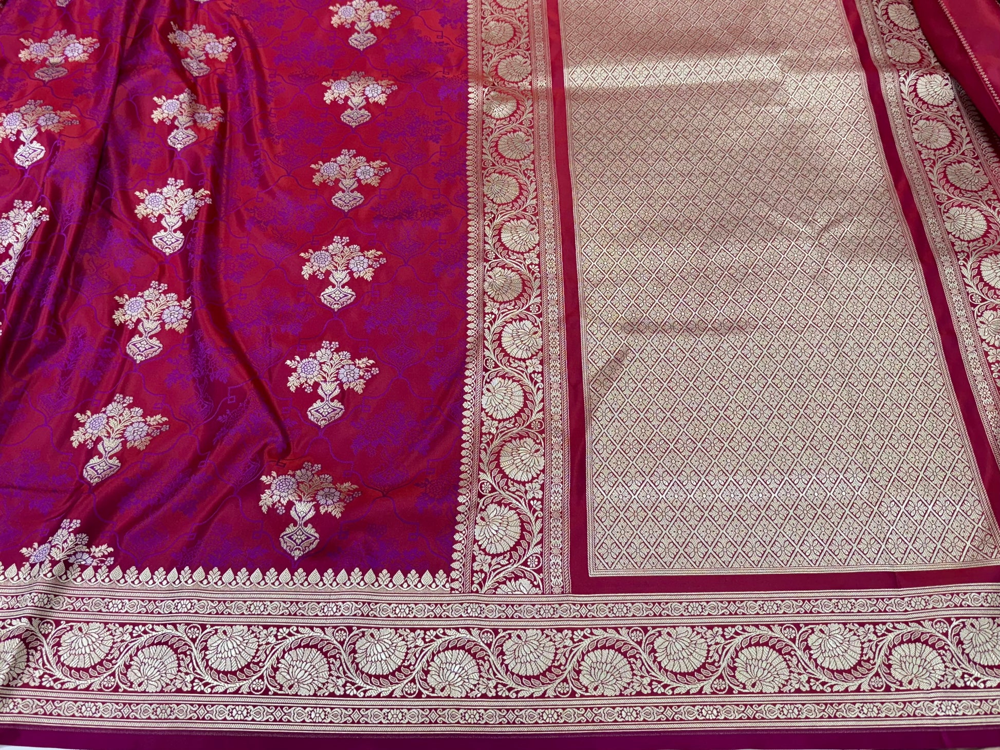 Reddish Magenta Tanchoi Motif Mashru Silk Saree – ZAIRA