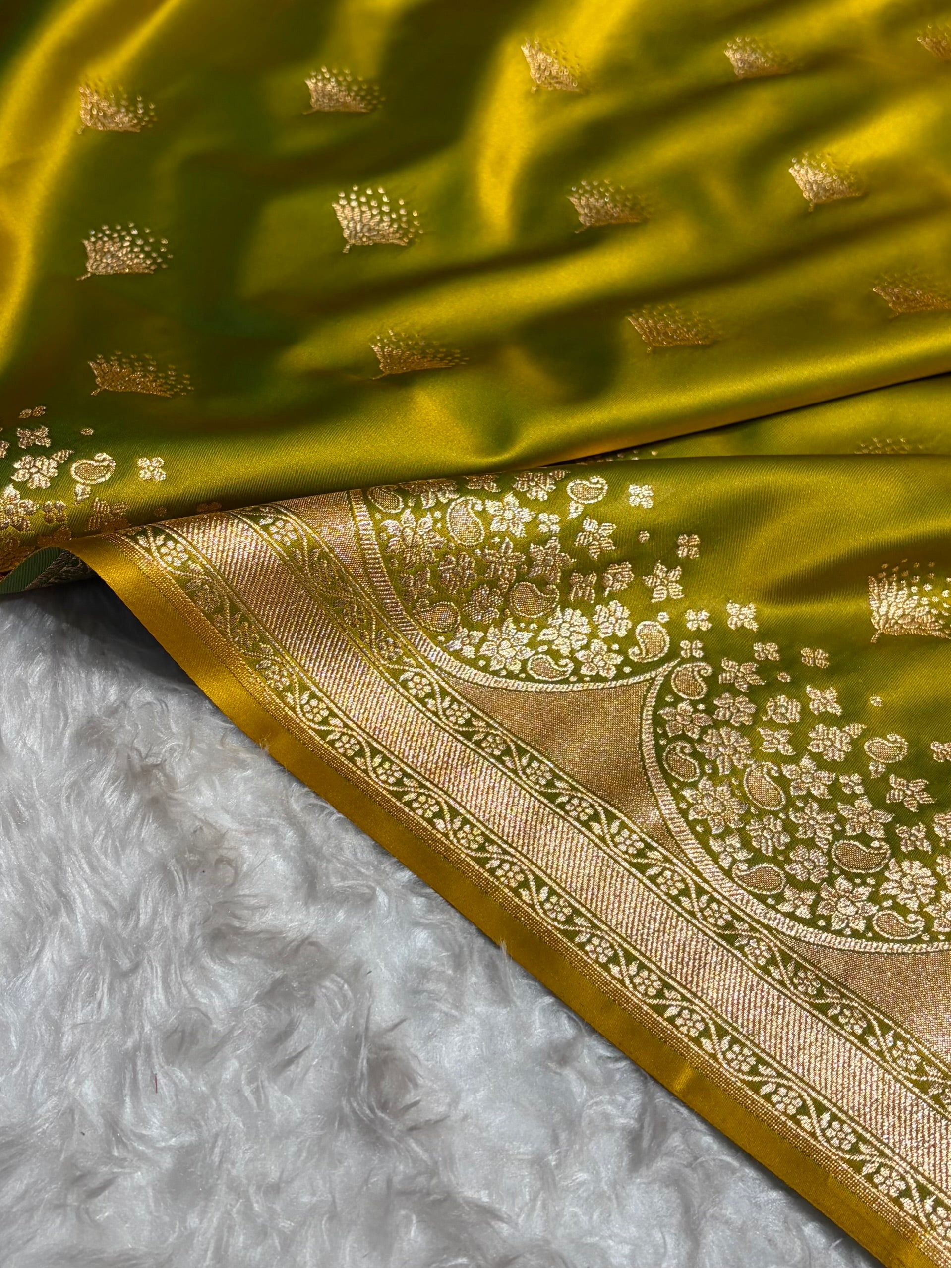 Liril Mehendi Floral Banasari Pattern Satin Katan Silk Saree SK83