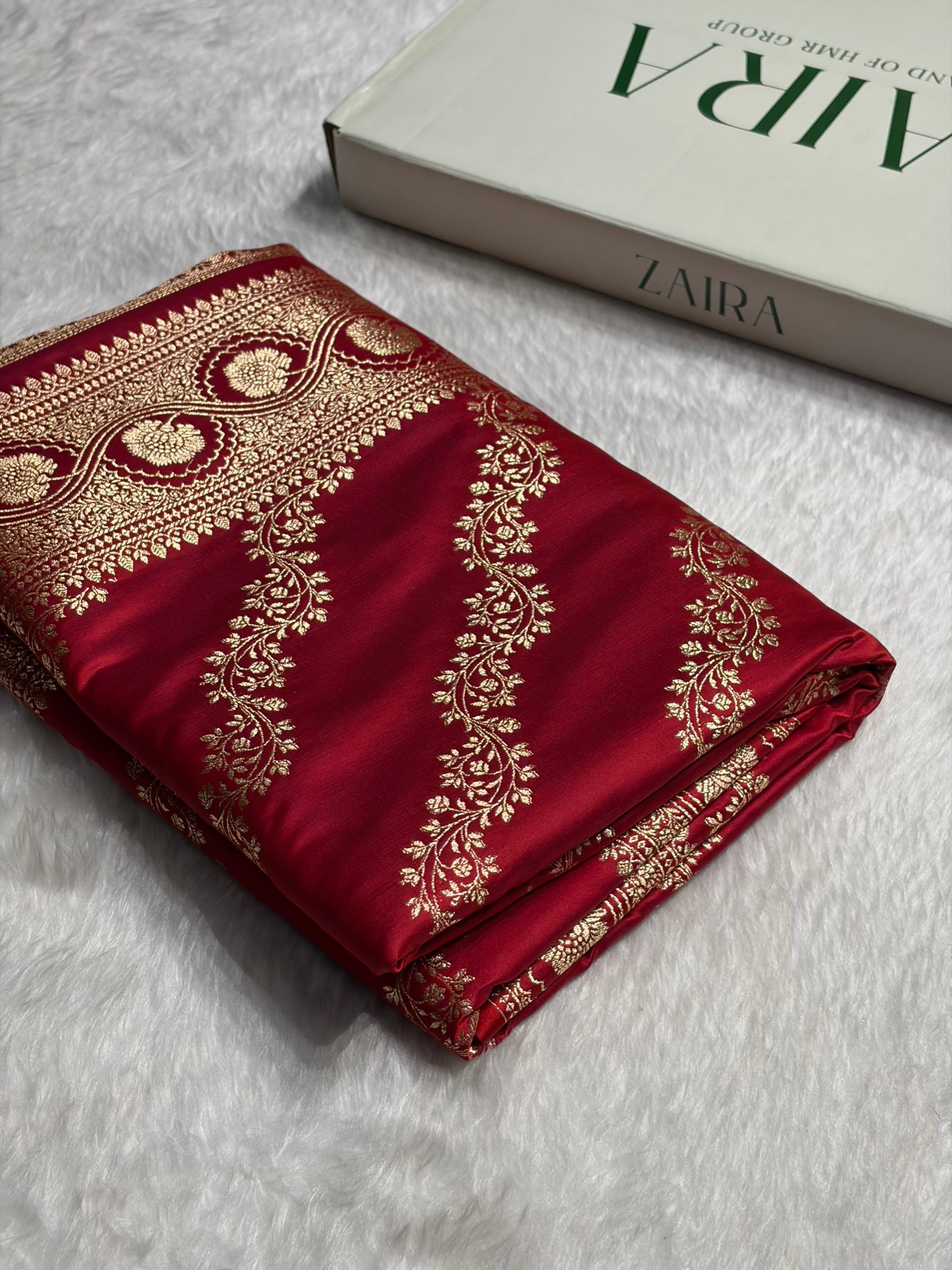 Magentic Red Floral Cross Pattern Satin Katan Silk Saree SK74