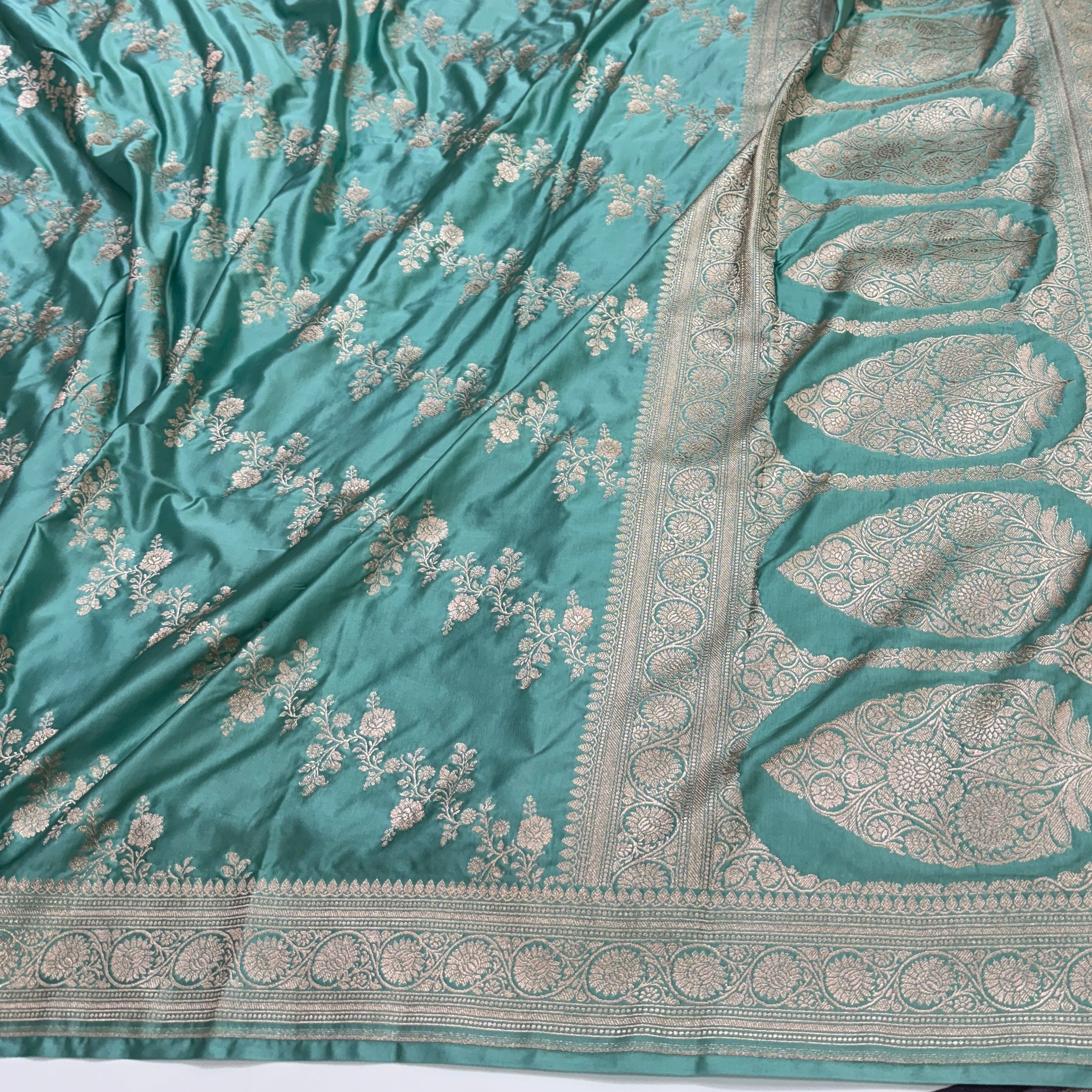 Banarasi Pattern Turquoise Shade Mashru Silk Saree