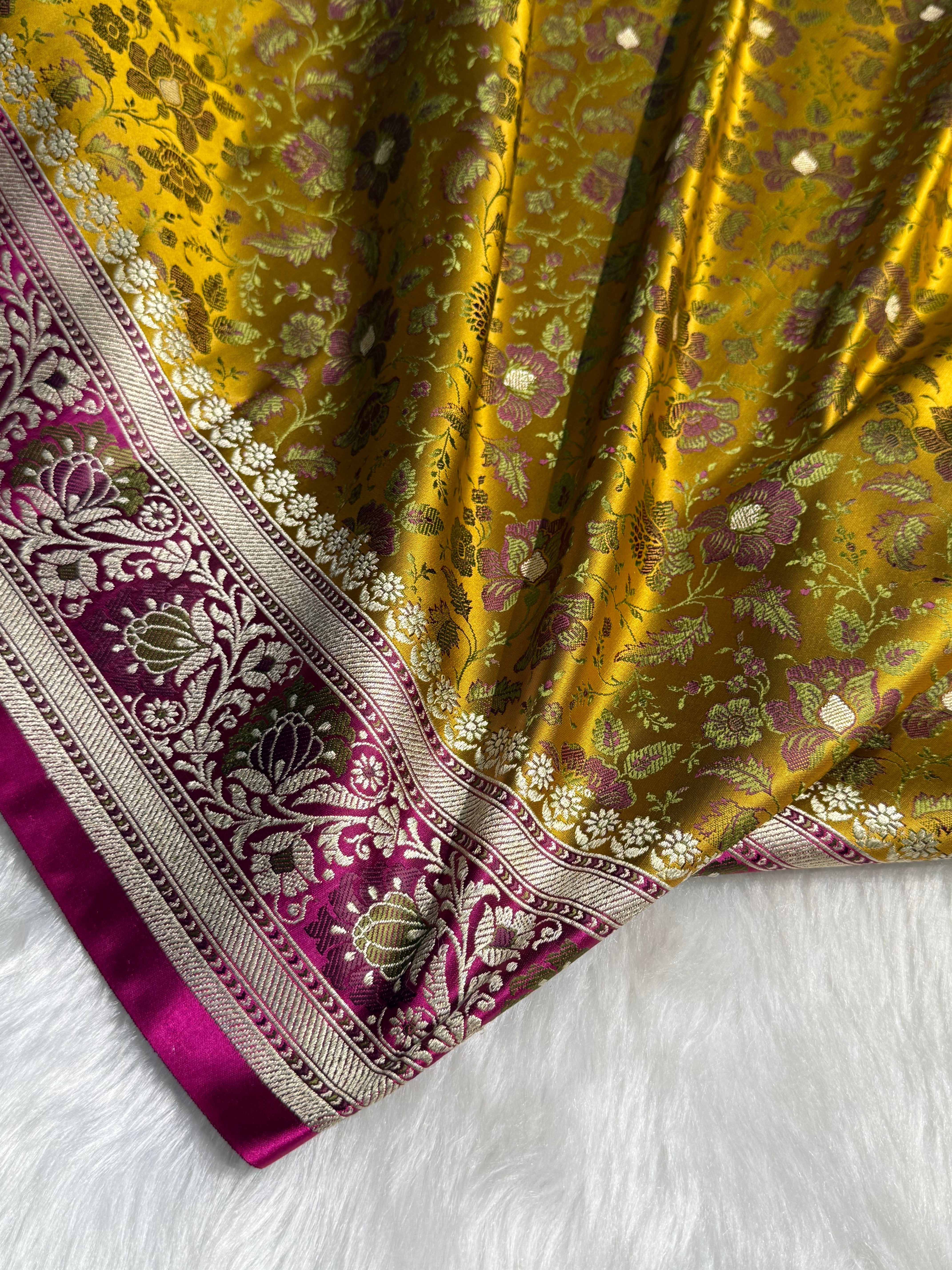 Olive Green - Rani Contrast Jamawar Tanchoi Jaal Katan Silk Saree SKTM-18