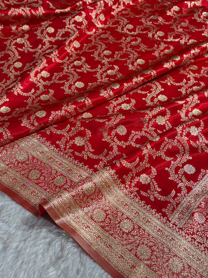 Red Contrast Shades Jaal Pattern Banarasi Satin Silk Saree SS47