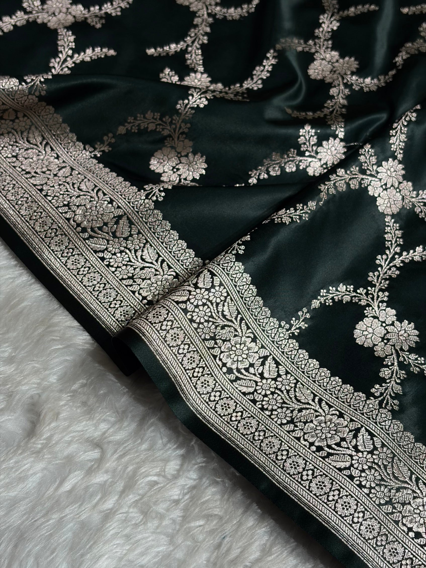 Black Shades Banarasi With Floral Border Mashru Silk Saree MSM-127