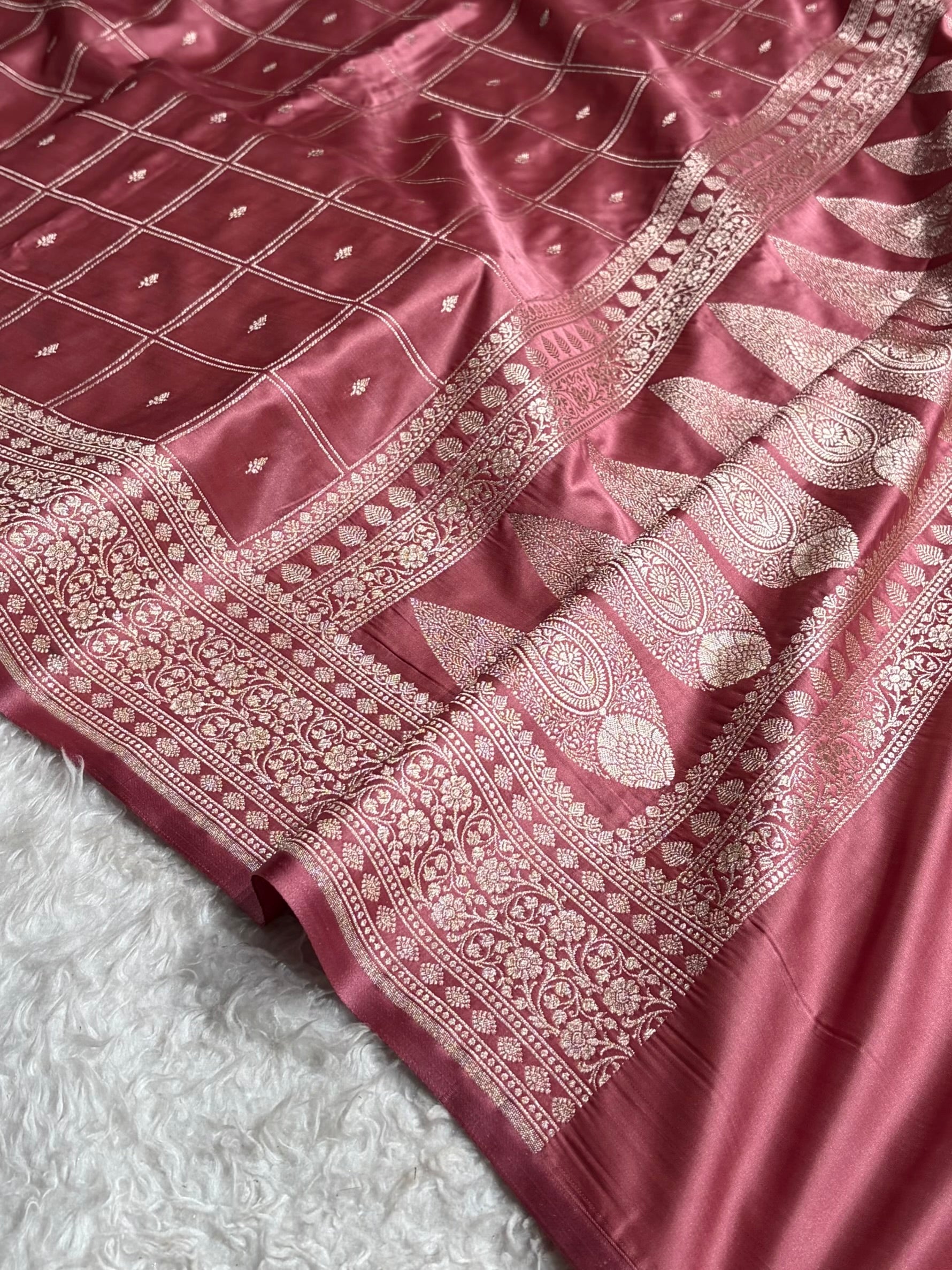 Peach Shades Banarasi With Floral Border Mashru Silk Saree MSM-124