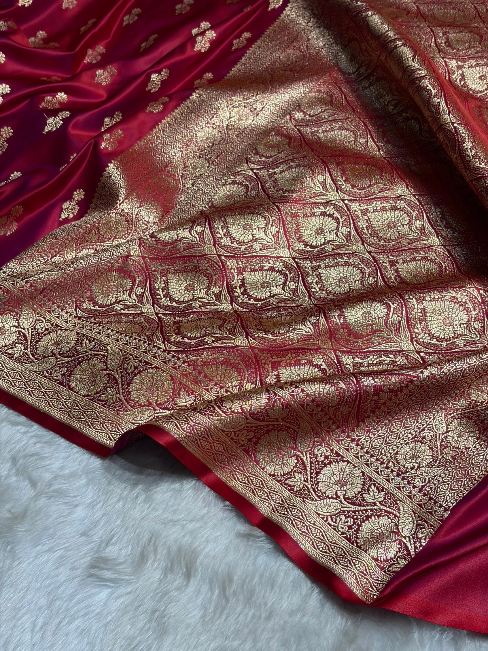 Magentic Red Unique Boota Pattern Satin Katan Silk Saree SK68