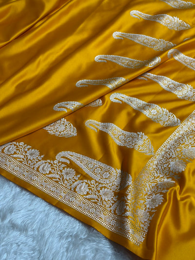 Mustard Shade With Booti Pattern Mashru Silk Saree