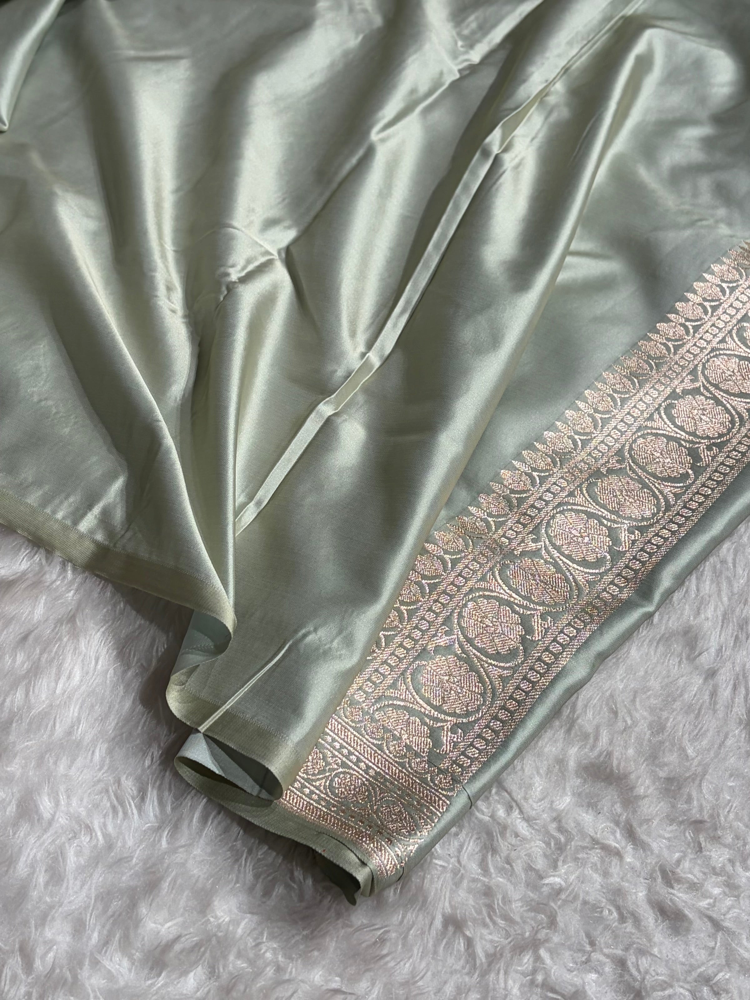 Sage Green Shades Tanchoi Motif Mashru Silk Saree MST-13