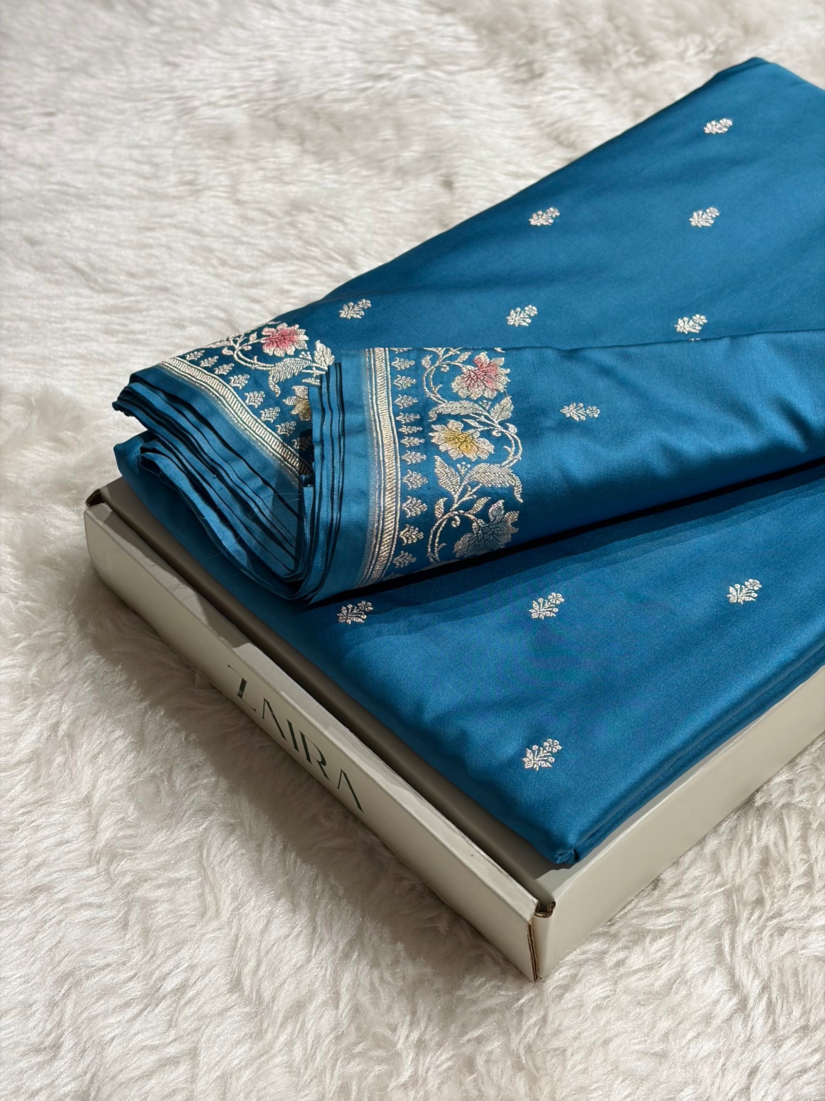 Banarasi Firozi Shades Minakari Floral Mashru Silk Saree MS88