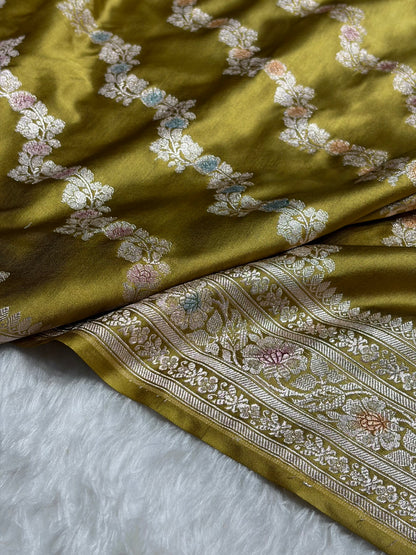 Dusty Mehendi Shades Banarasi Minakari Mashru Silk Saree With Cross Pattern MS02