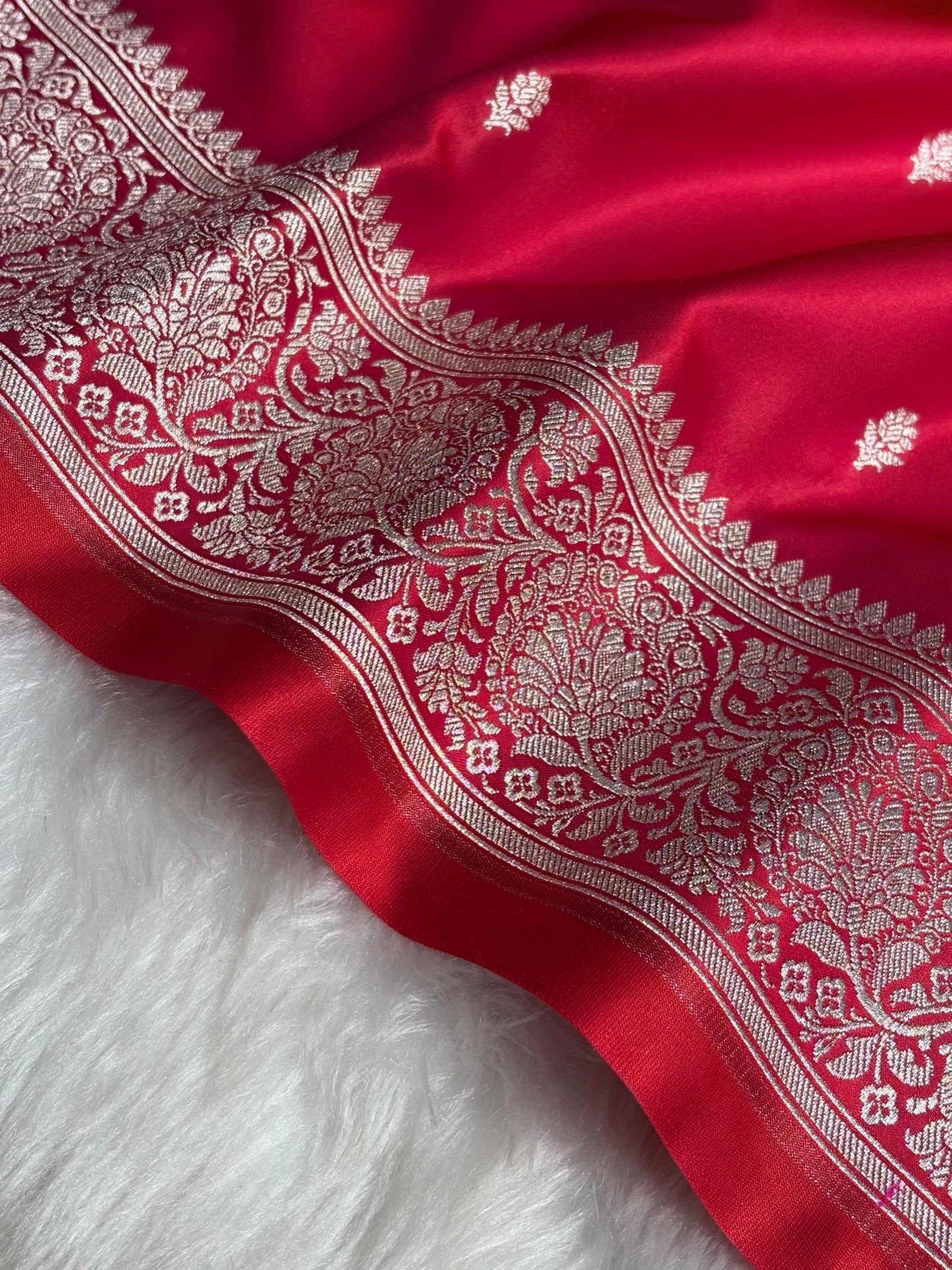 Reddish Pink Floral Boota With Floral Border Mashru Silk Saree MSM-81