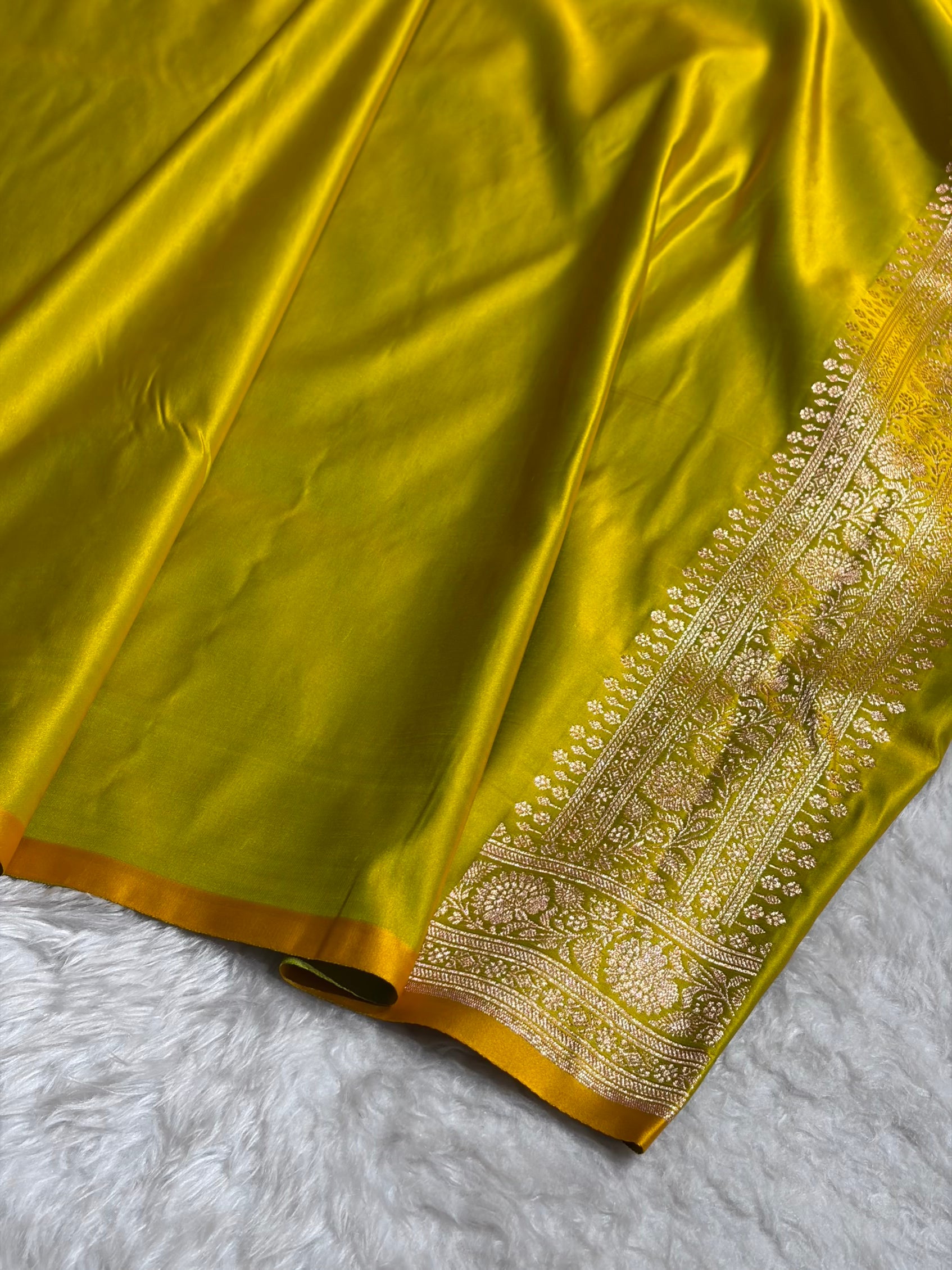 Banarasi Boota Katan Silk Saree In Liril Green Shades SK03