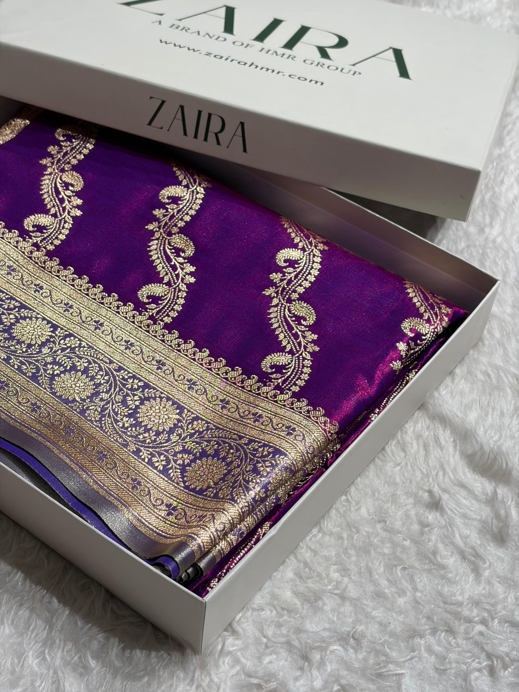 Peacock Contrast Shades Cross Pattern Banarasi Satin Silk Saree SS39