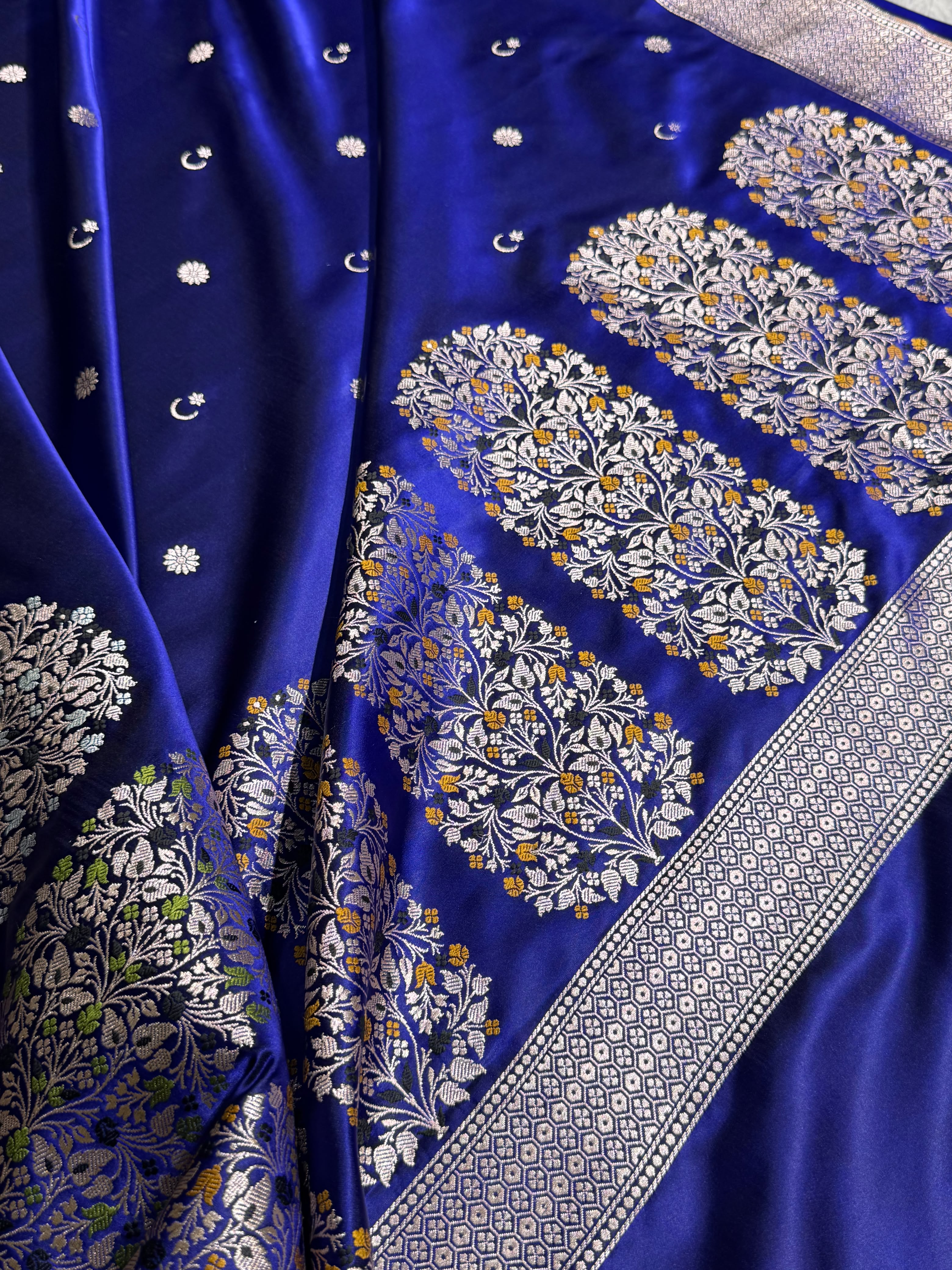 Royal Blue Shades Banarasi With Floral Minakari Pattern Mashru Silk Saree MSM-131