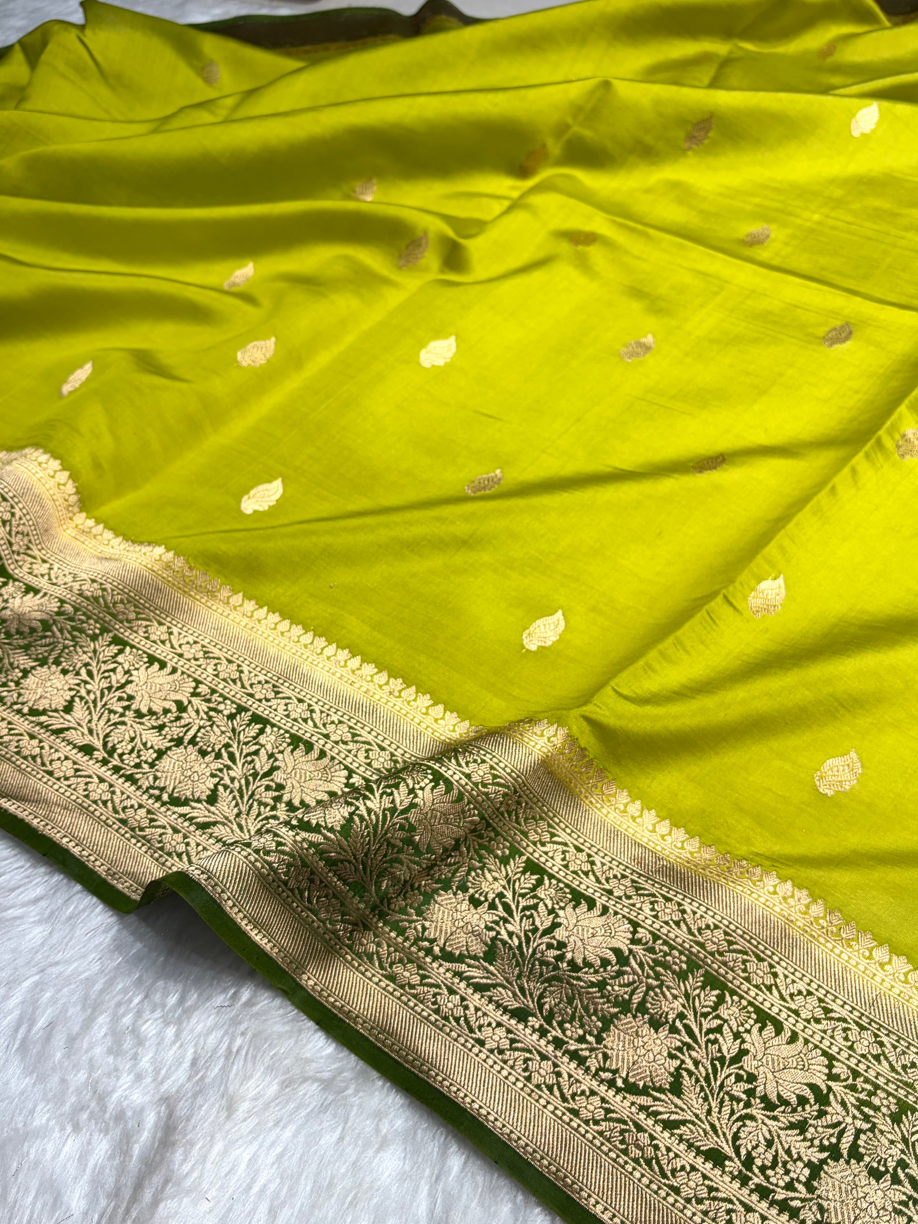 Contrast Liril Green with Mehendi Shades Handwoven Pure Raw Mango Silk RM-58
