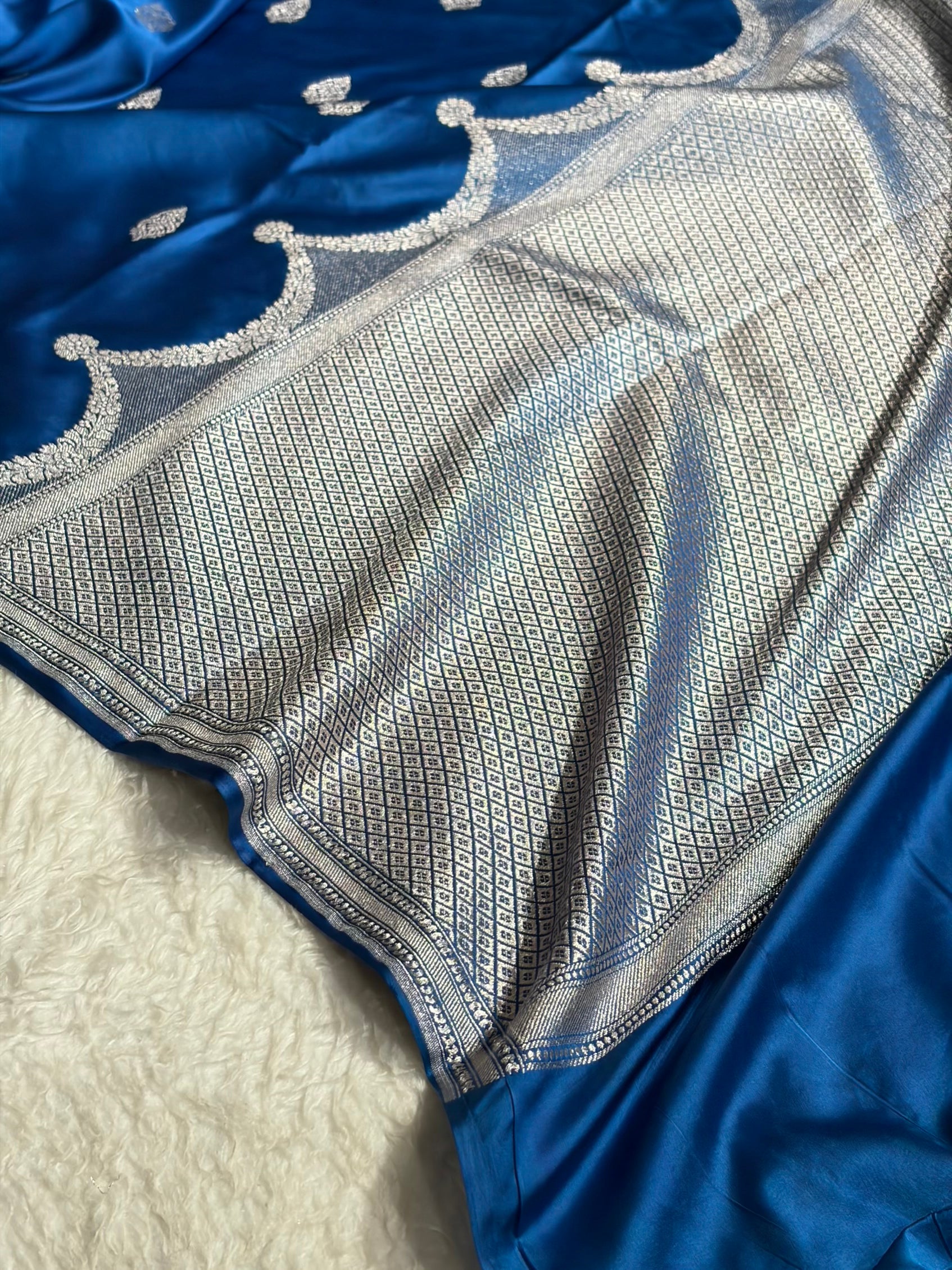 Dark Firozi Shades Scallop Mashru Silk Saree MS20