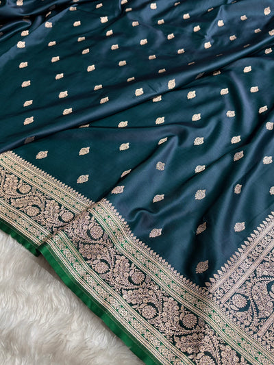 Banarasi Peacock With Contrast Black Floral Border Mashru Silk Saree MSM-101