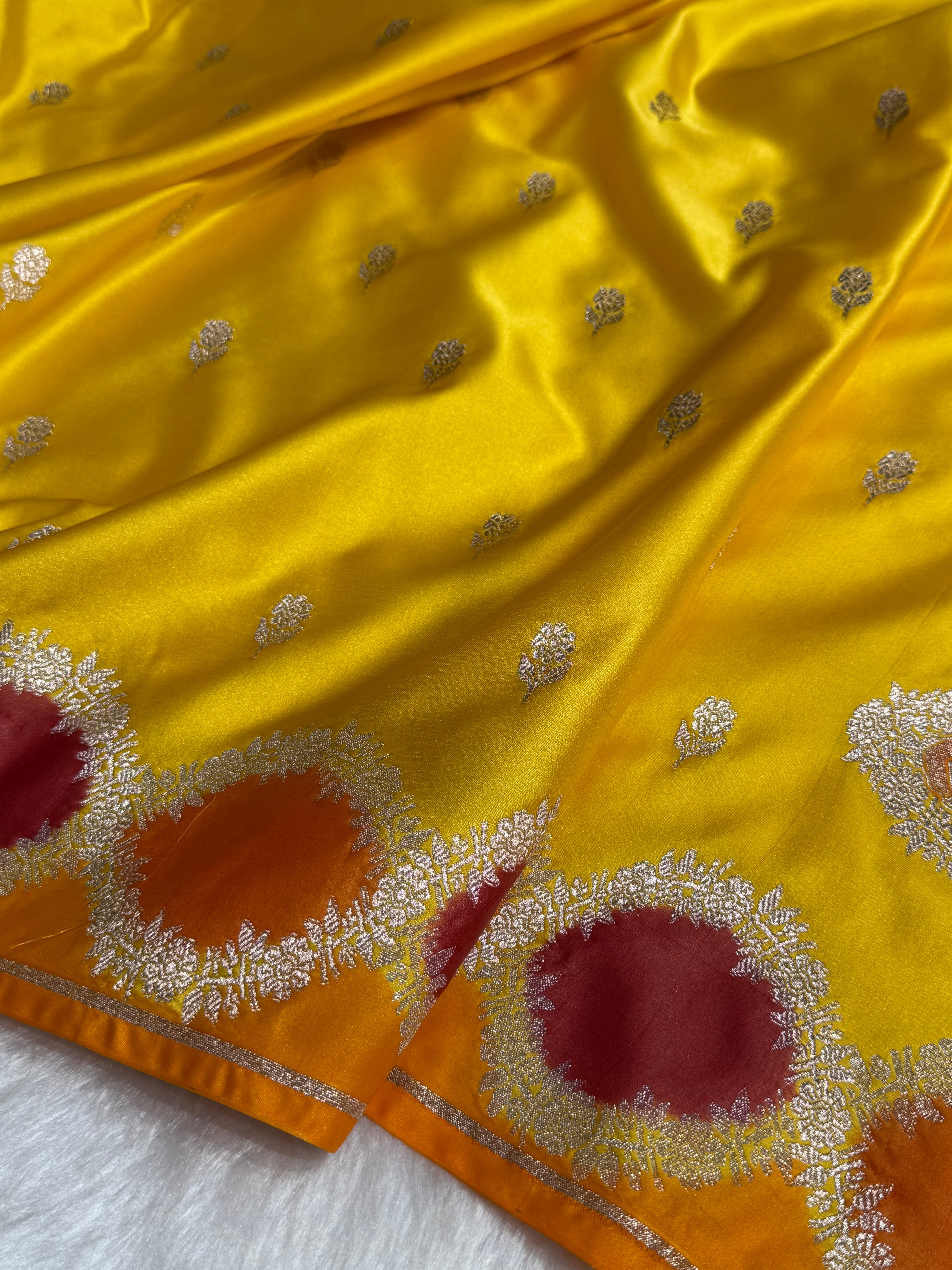 Yellow Rangkart Scallop Floral Booti Mashru Silk Saree